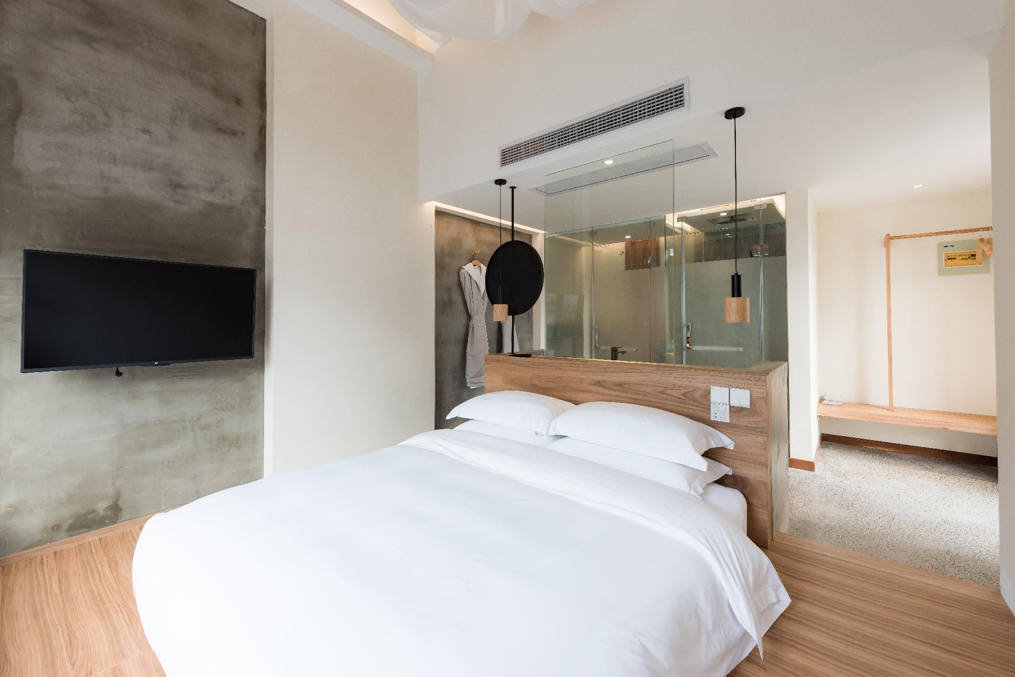 Tatami Queen Room