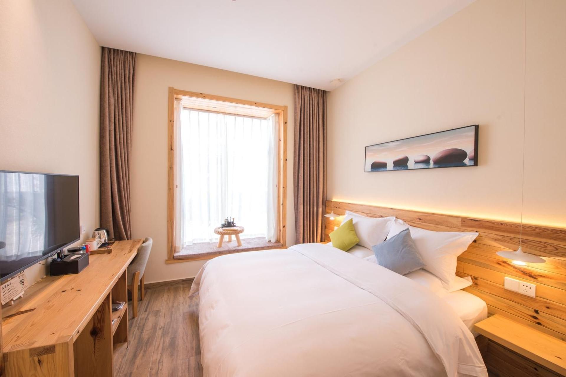 Affordable Queen Room