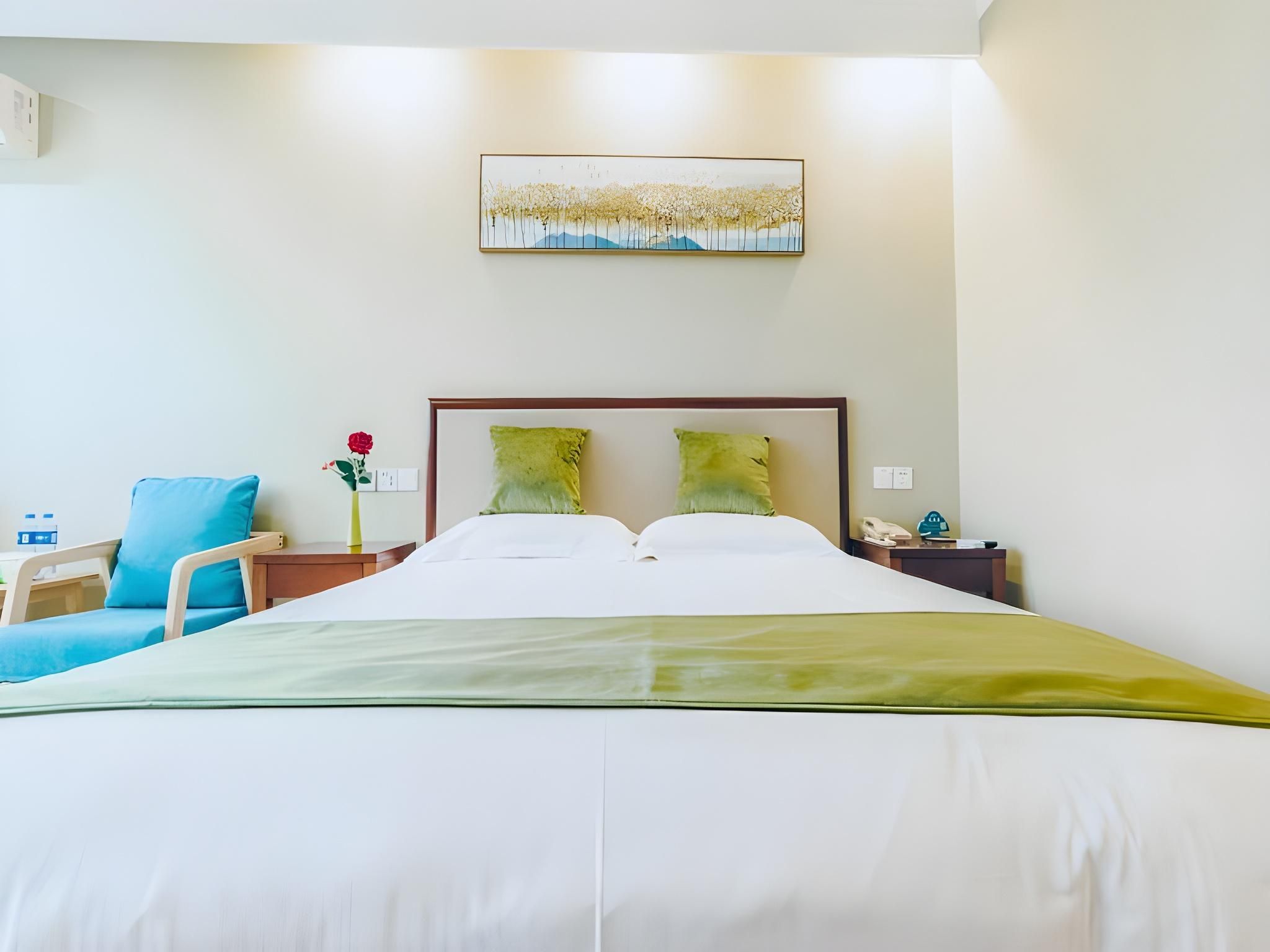 Business Queen Room