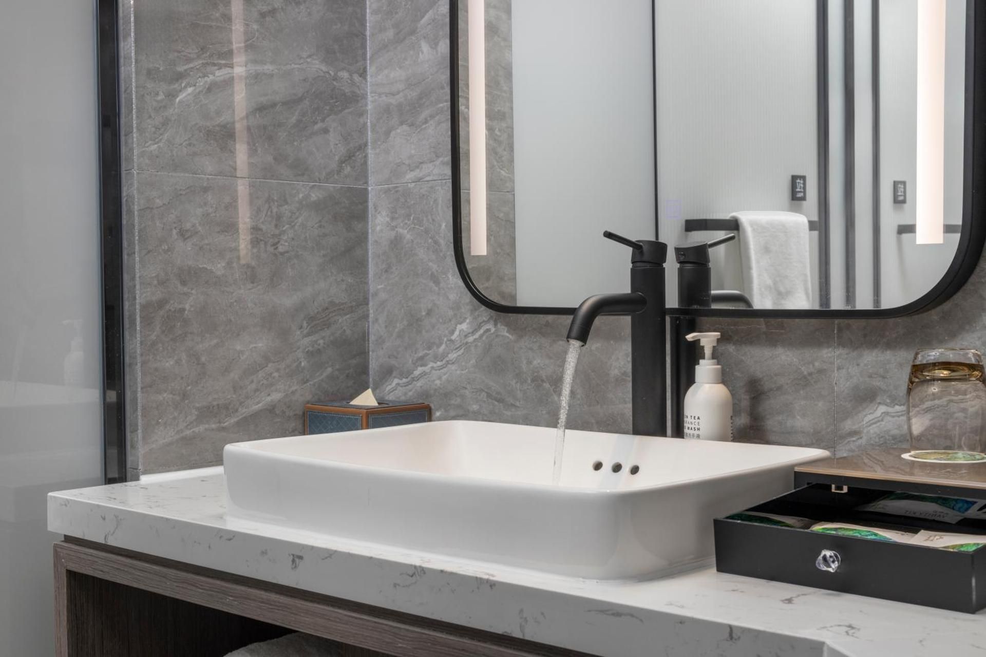 Twin Room with City View