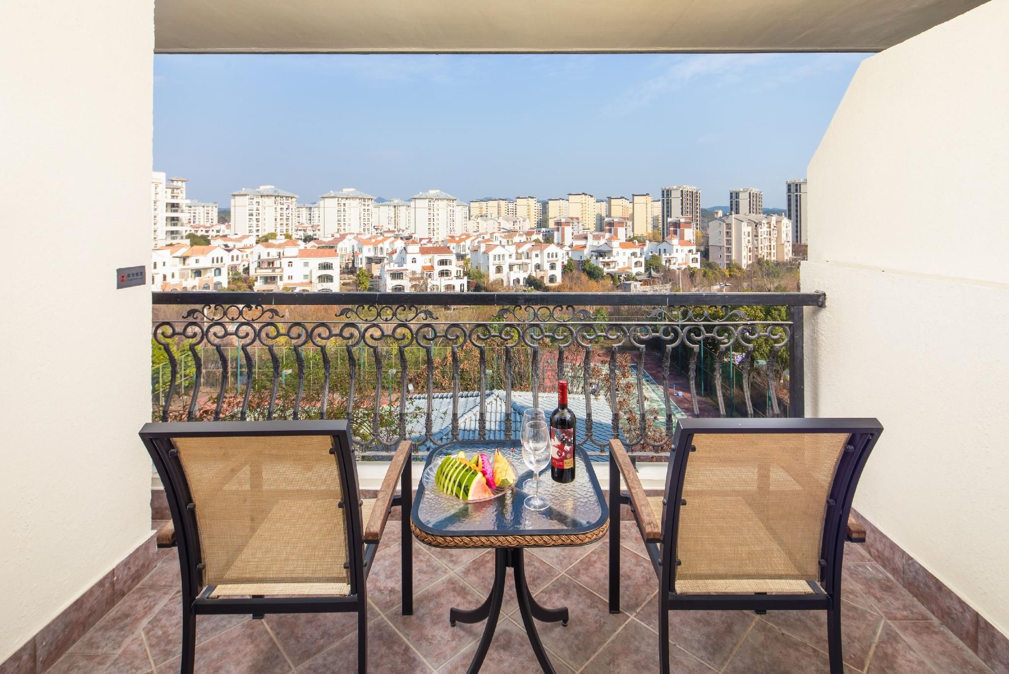 FY - Haomeng Balcony Twin Bed Room