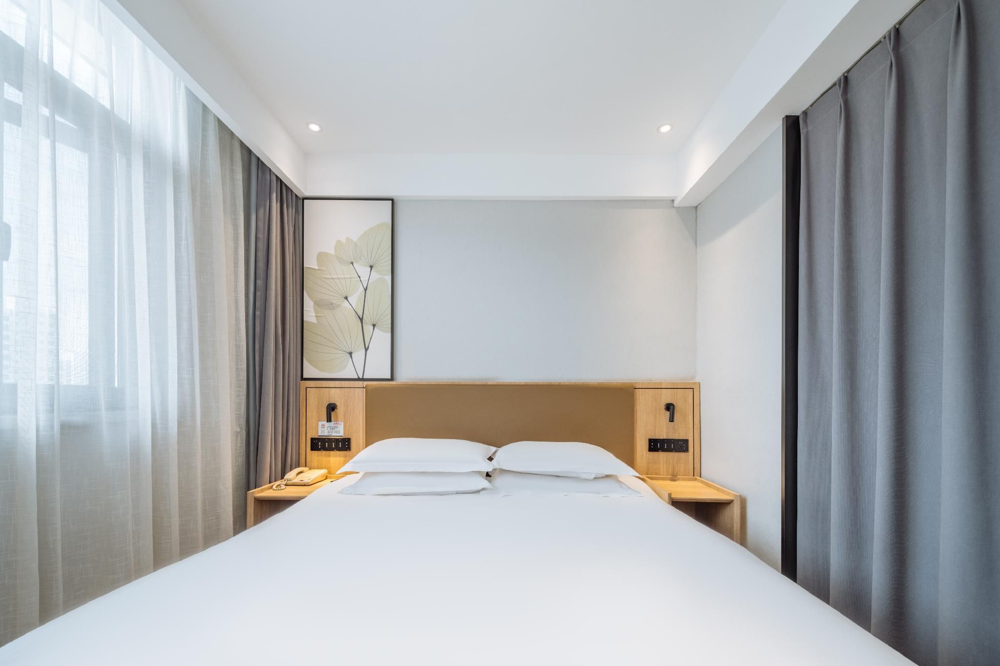 One King Bed