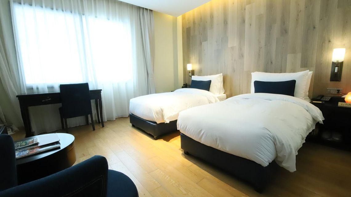 Deluxe Twin Room