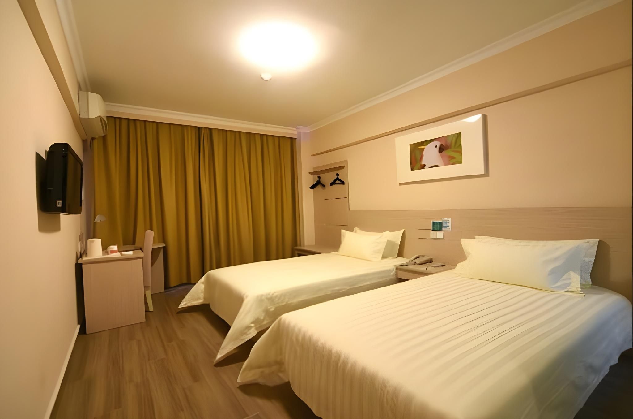Business Standard Room A