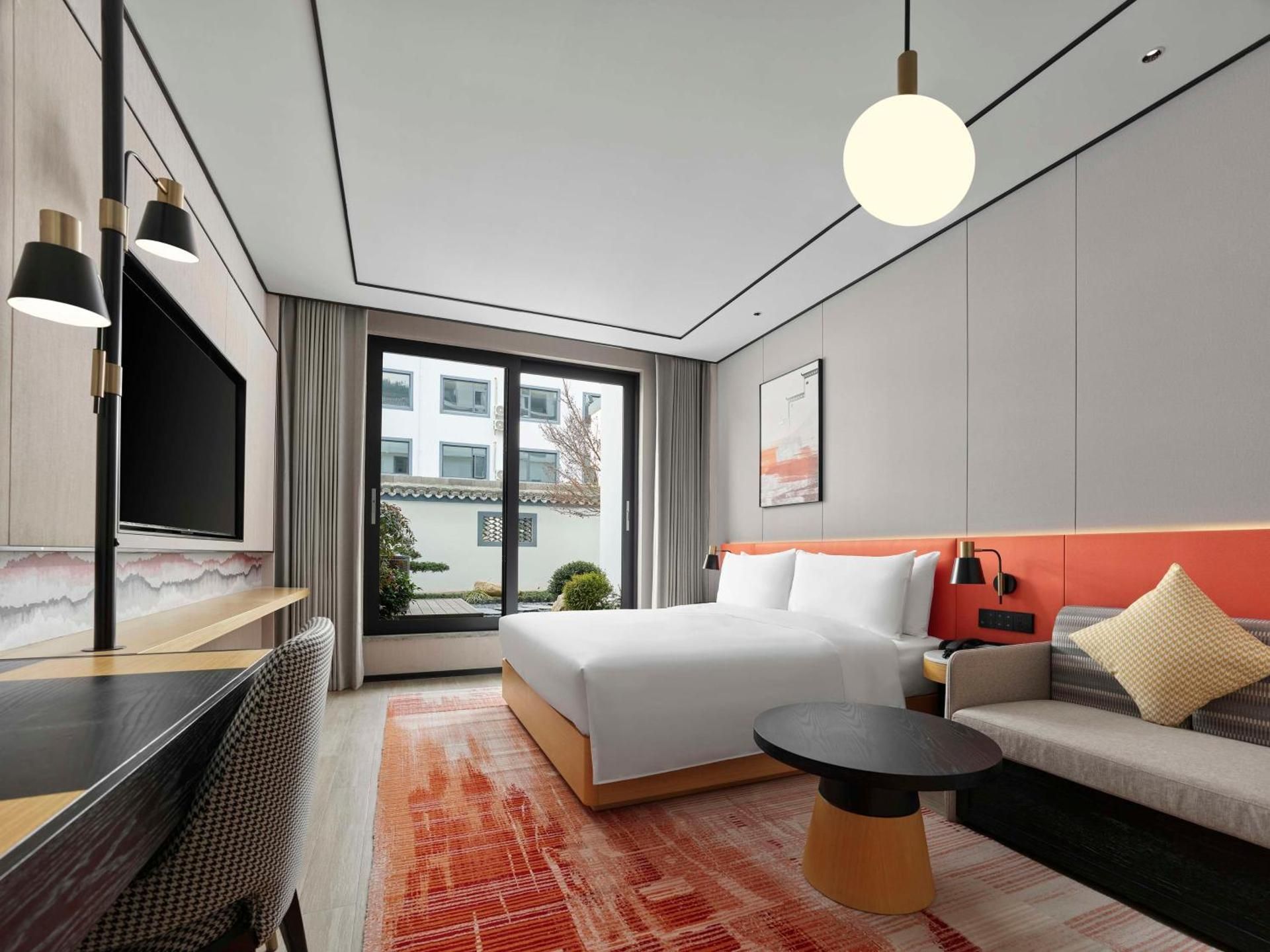 King Guestroom with Private Garden