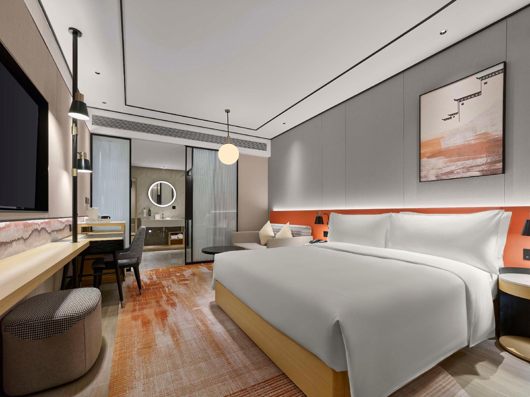 KING PREMIUM ROOM WITH PATIO