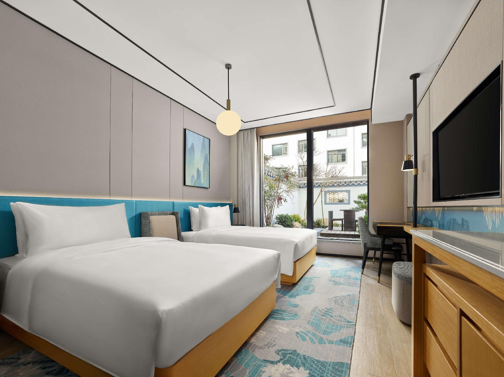 Twin Guest Room with Private Garden