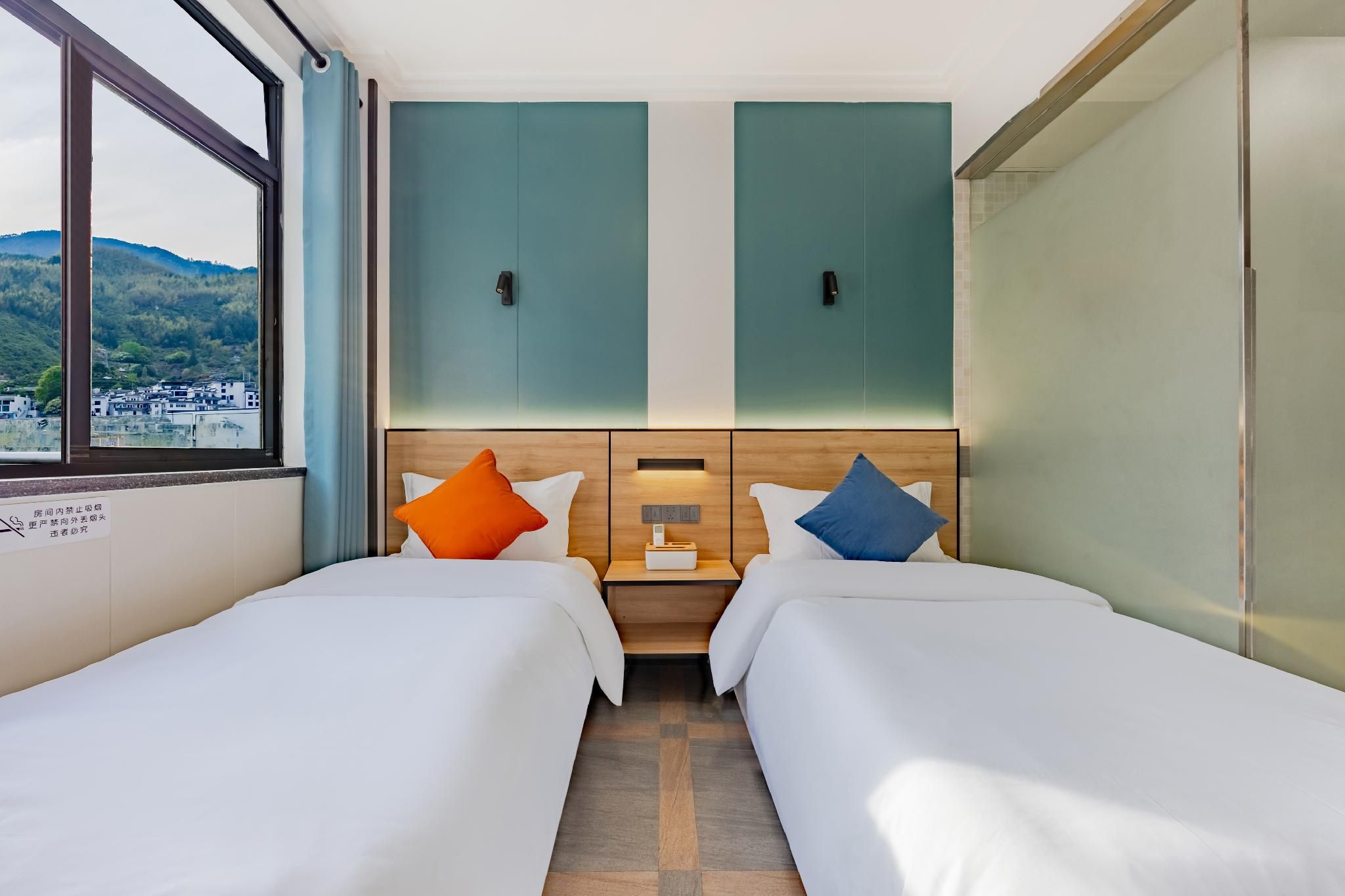 Twin Bed Room