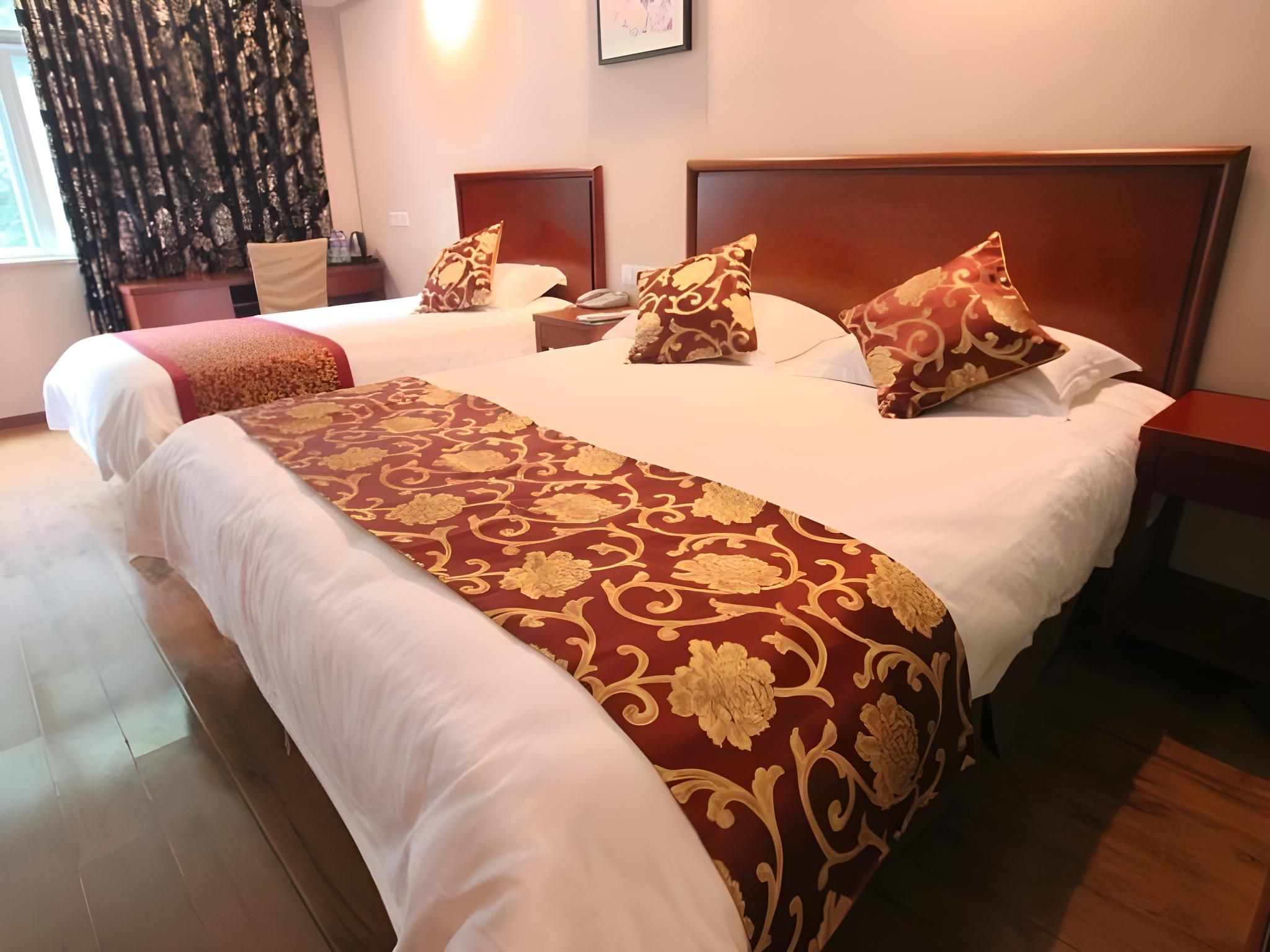 Deluxe Family Room