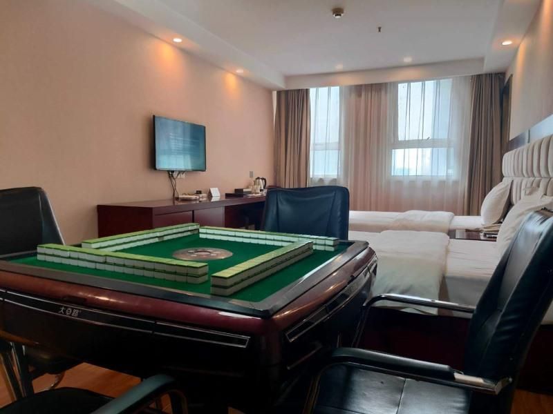 GreenTree Alliance Hotel Henan Luoyang Ruyang County Longsheng Road GTI - Feature Twin Bed Room, Chess 2