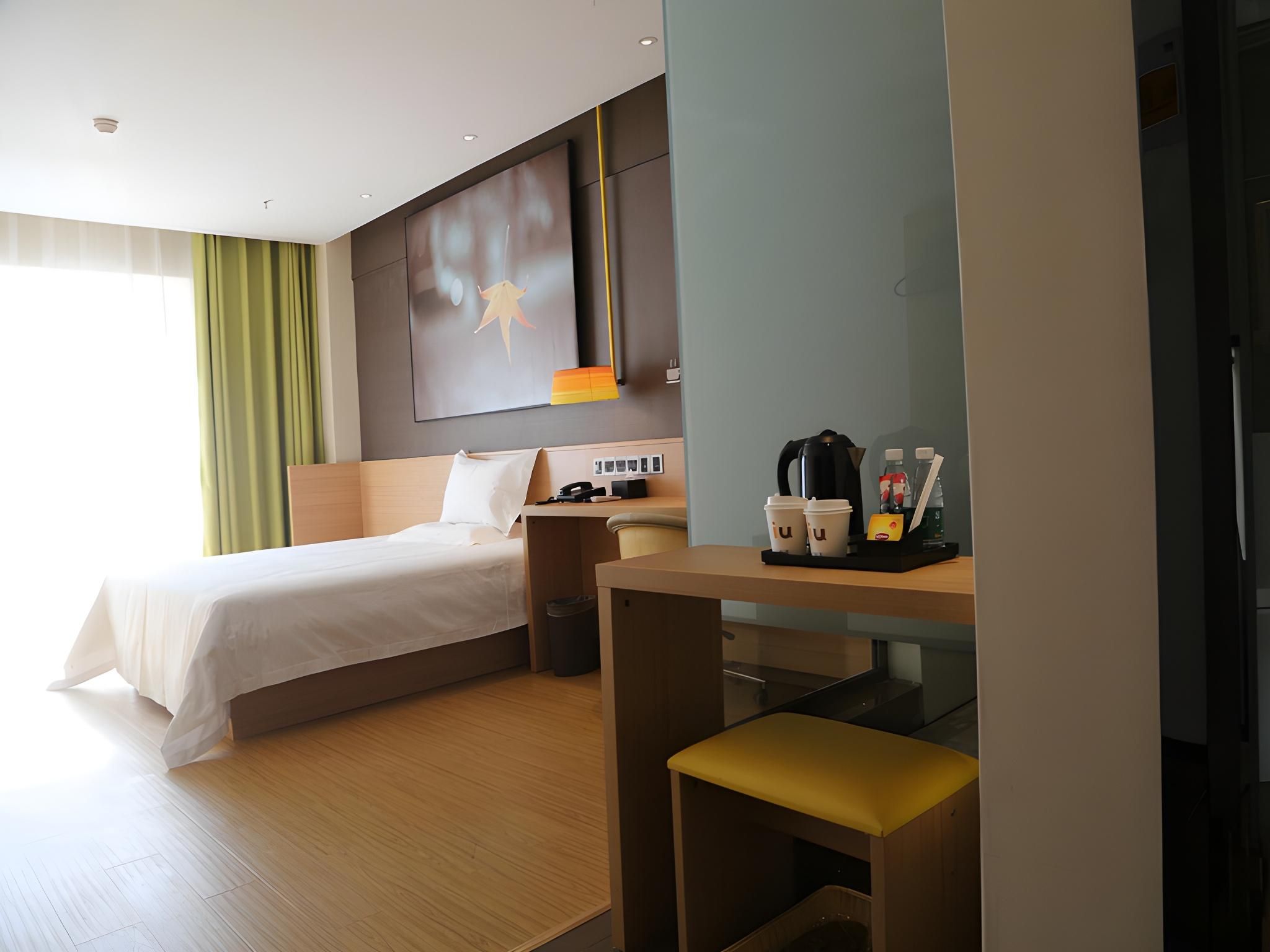 IU Compact U - Exquisite Bed Room
