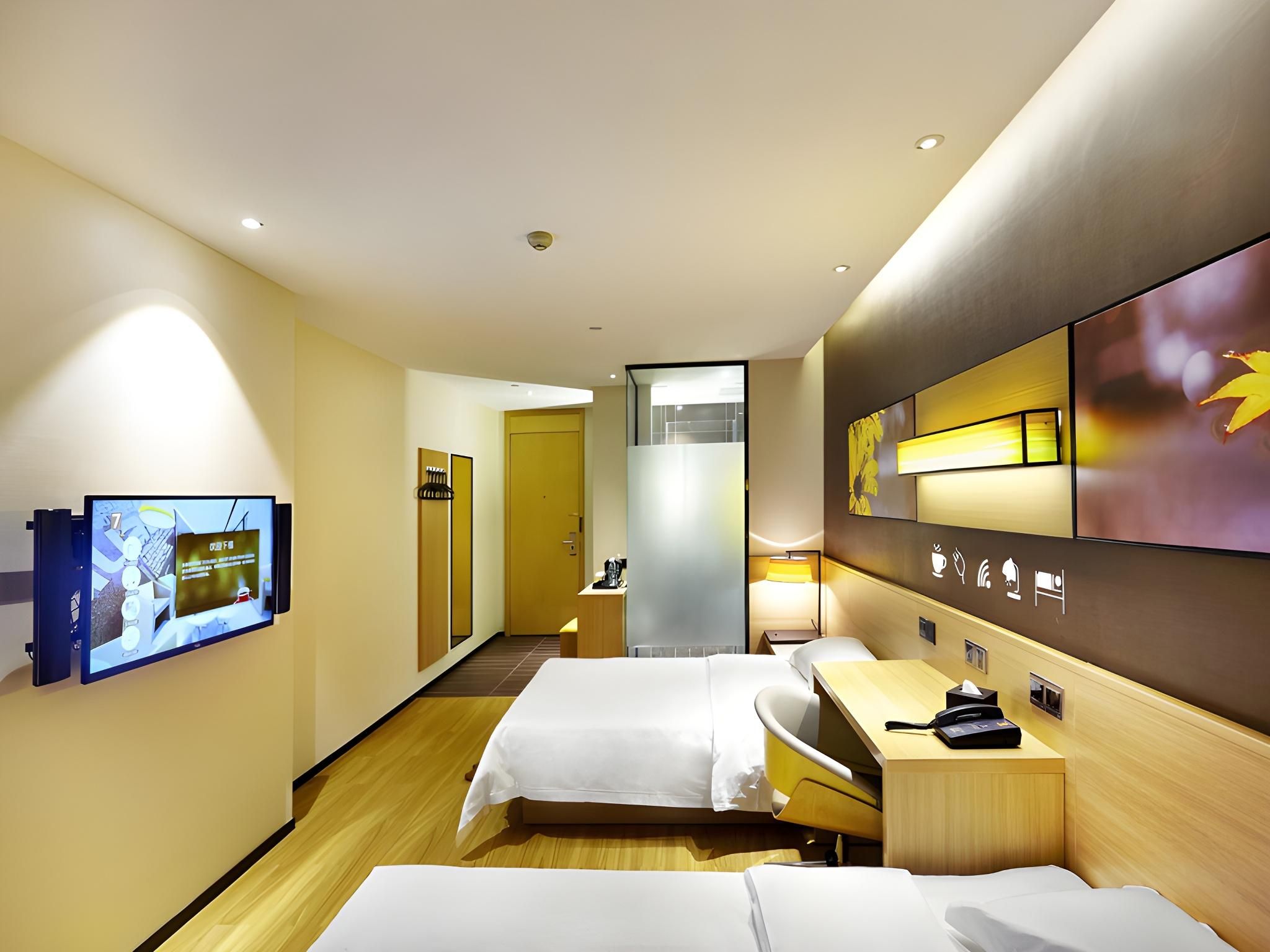 IU Compact U - S Twin Room