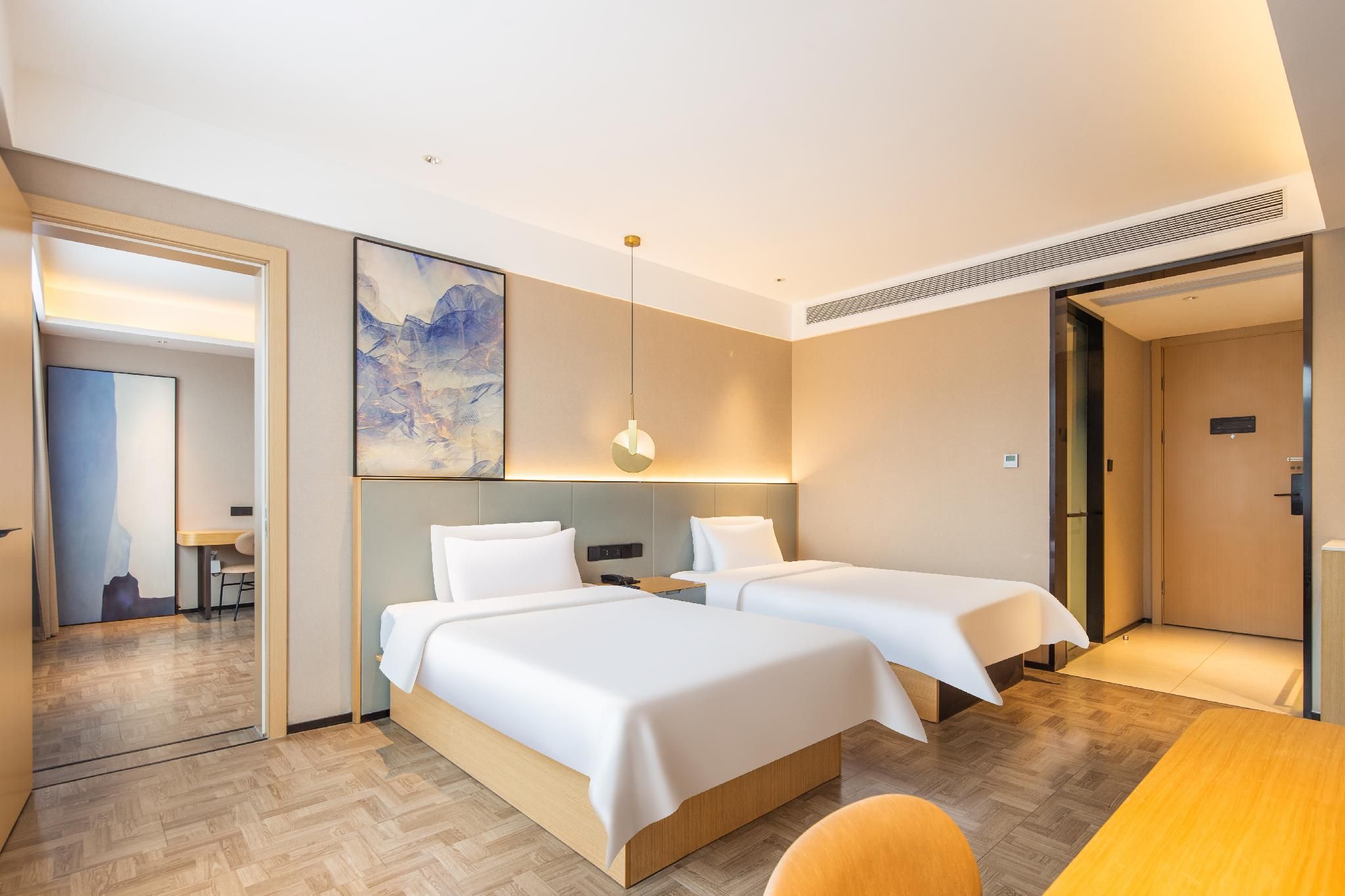 Huazhu - Suite With Twin Bed
