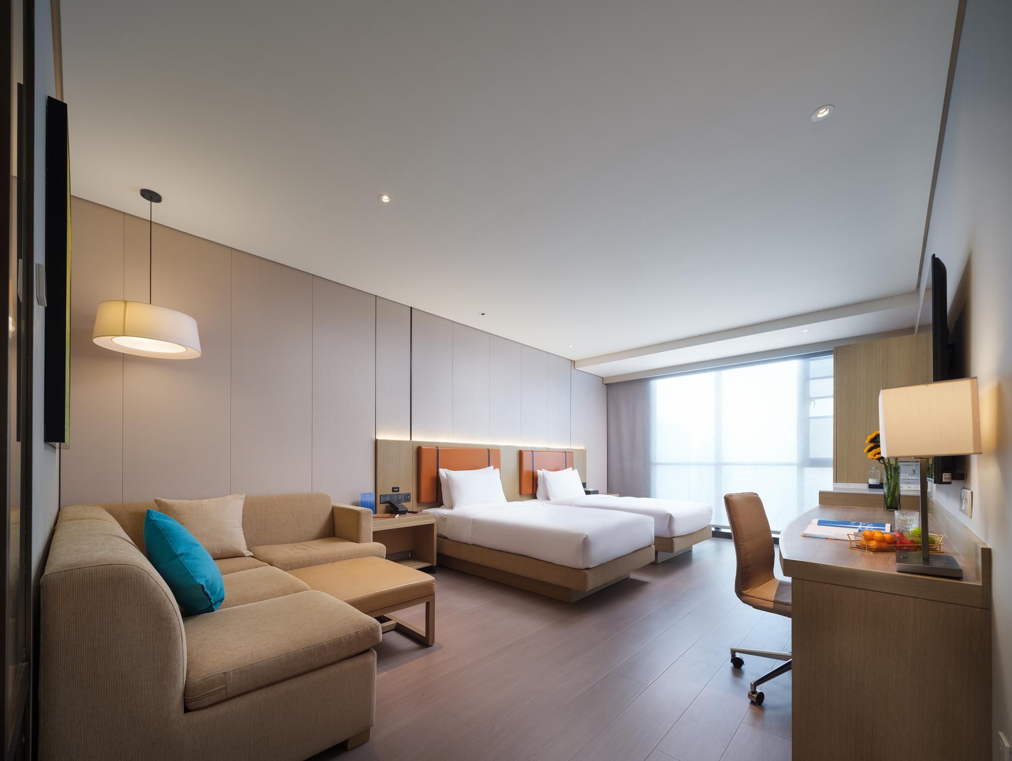 Huazhu - Superior Twin