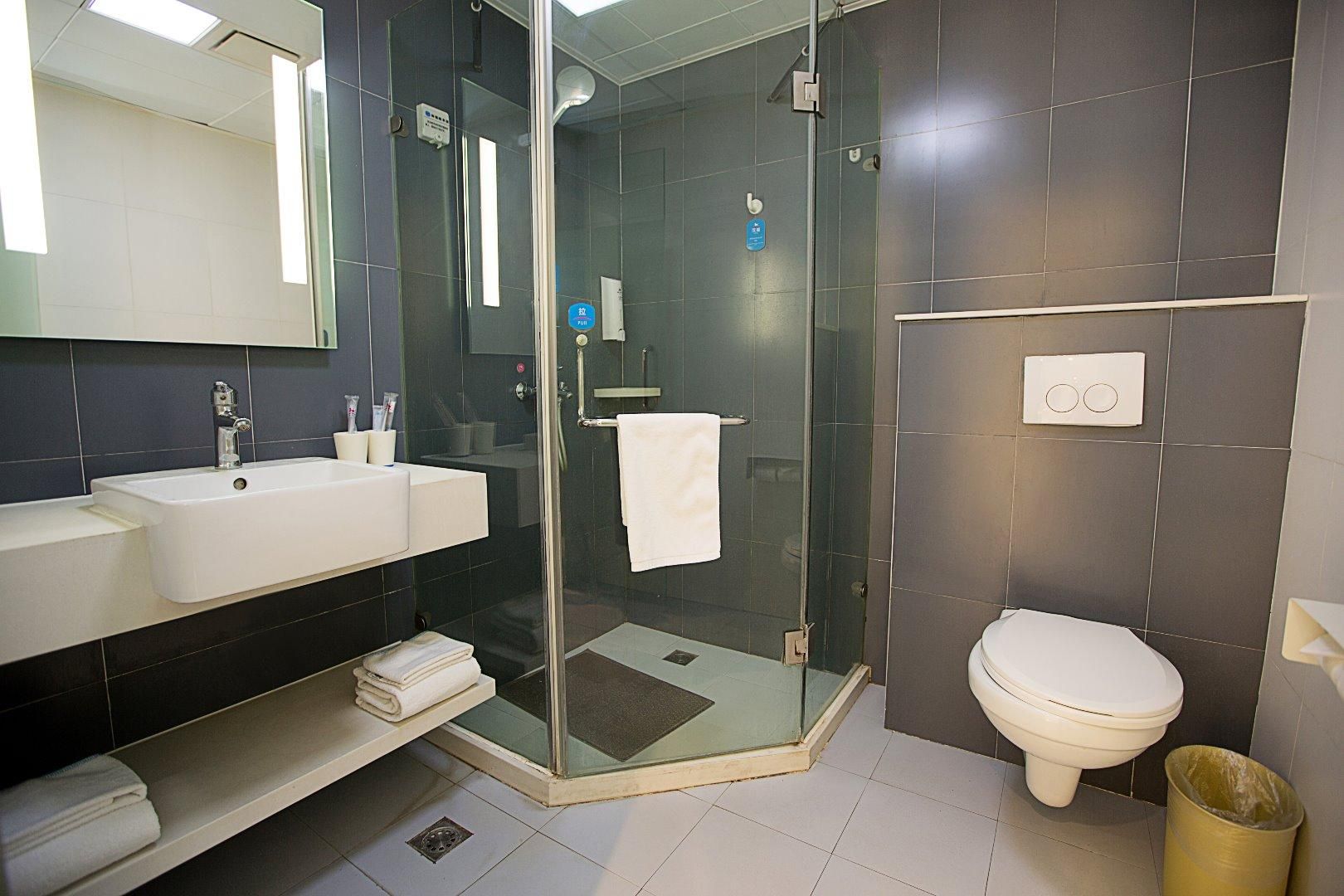 26070187_210728082300104067280