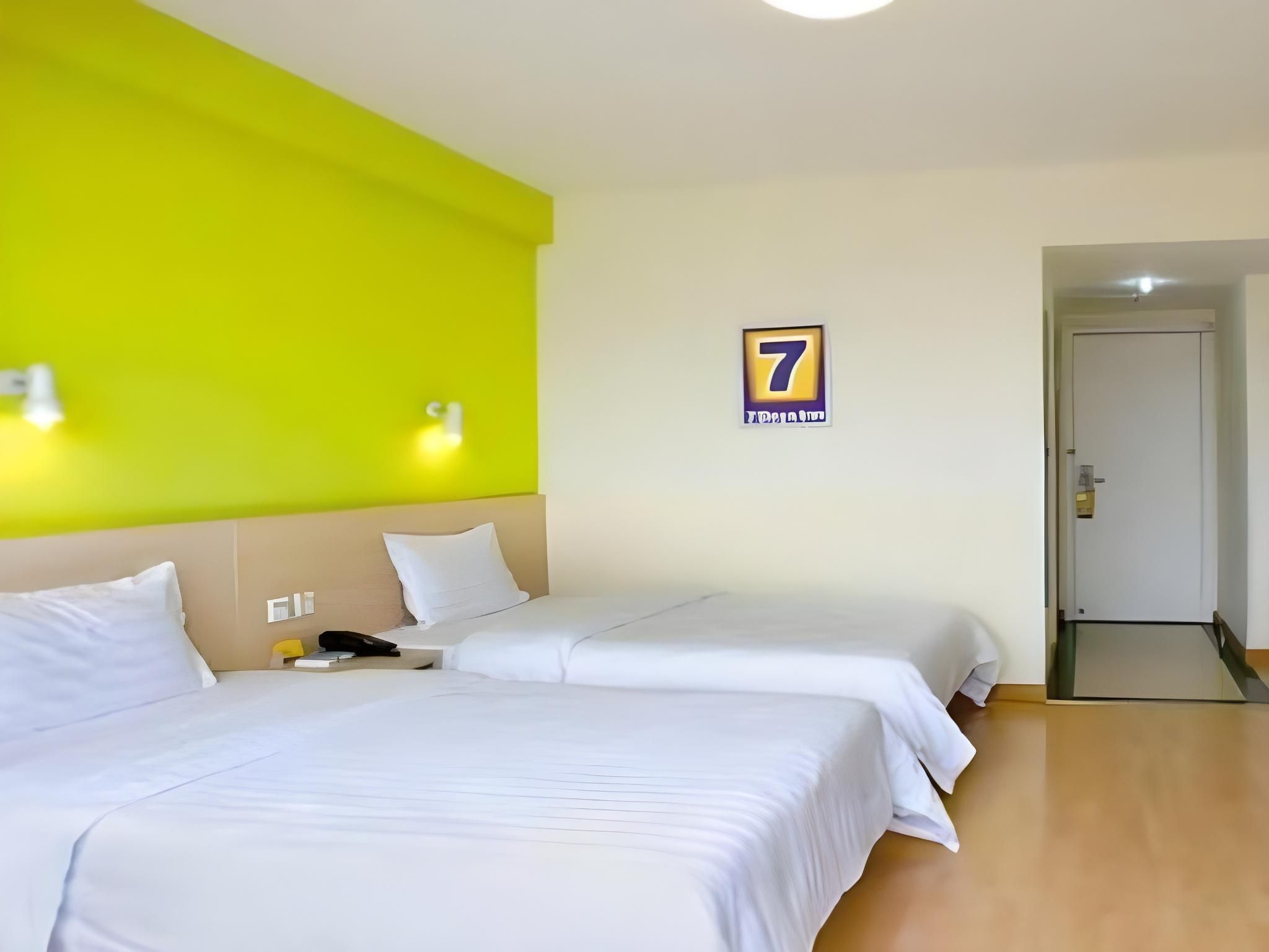 Corporate Twin, Guest room, 2 Twin/Single Bed(s), City view