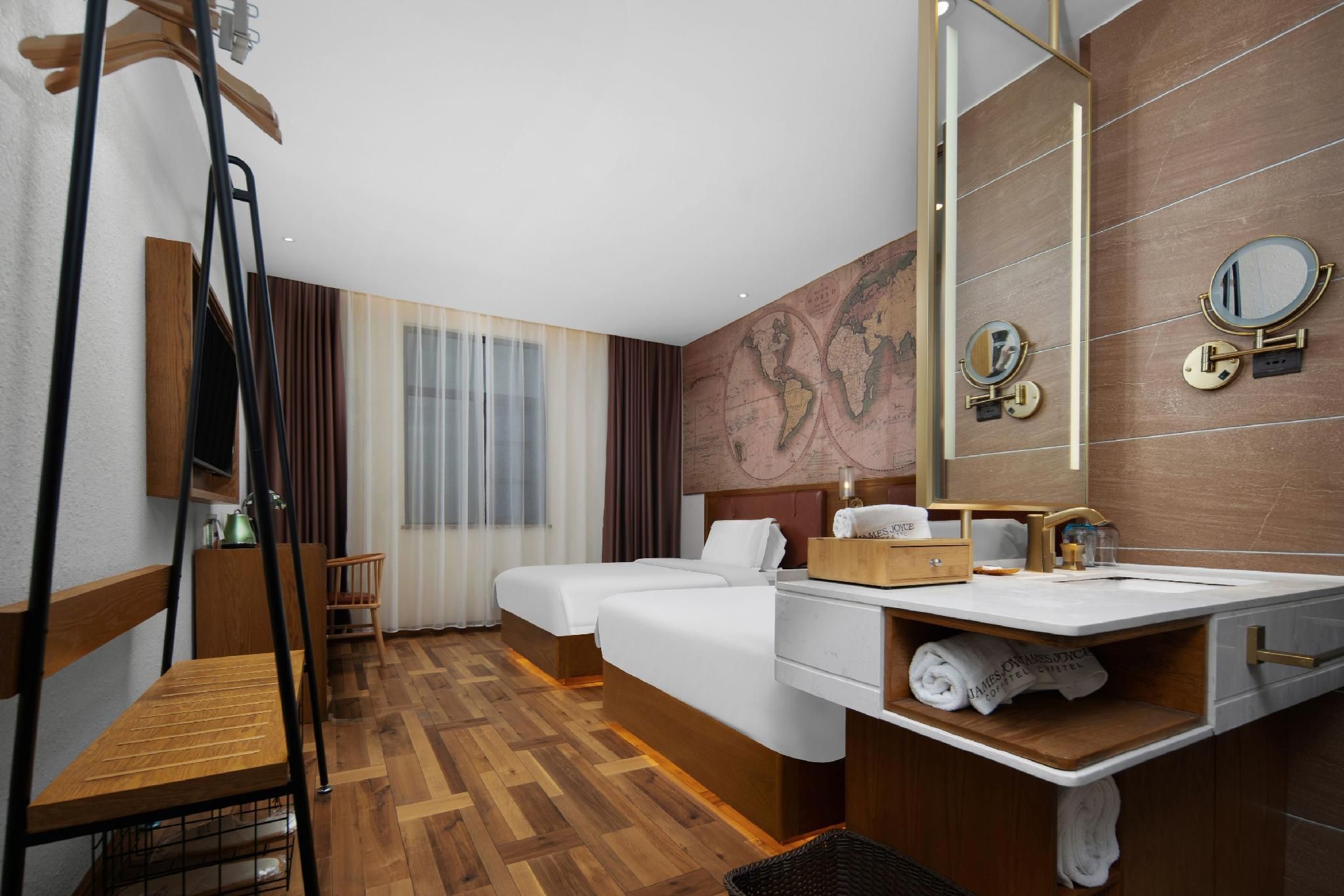 James Joyce - Feifan Twin