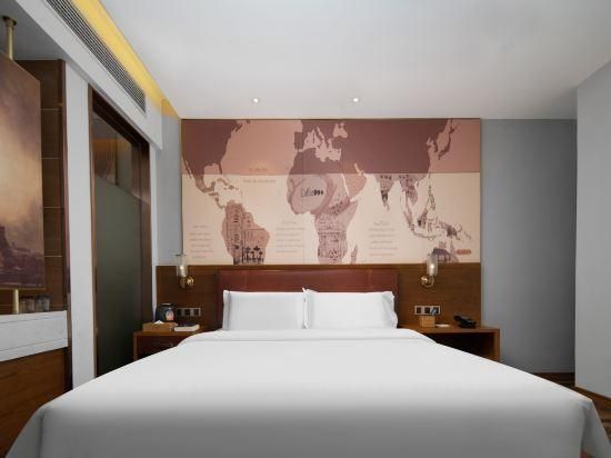 James Joyce - Chunxiang Lifestyle Room
