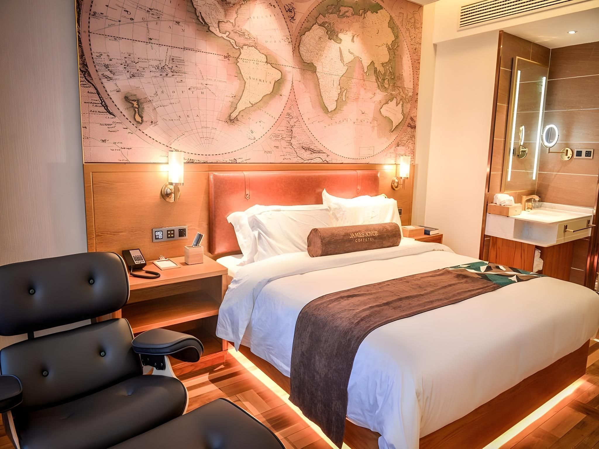 James Joyce - Feifan Travel Suite