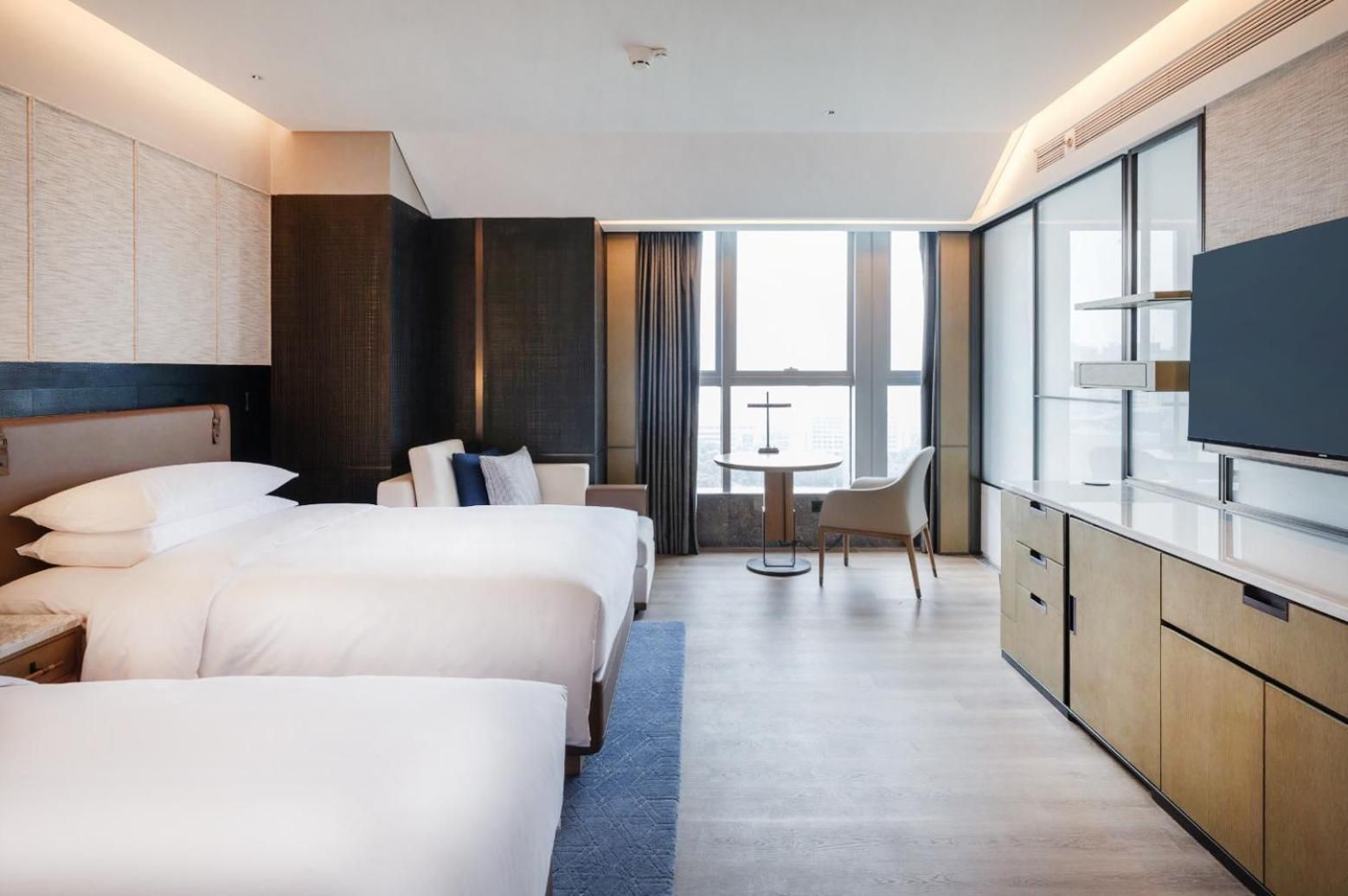Club Twin Room