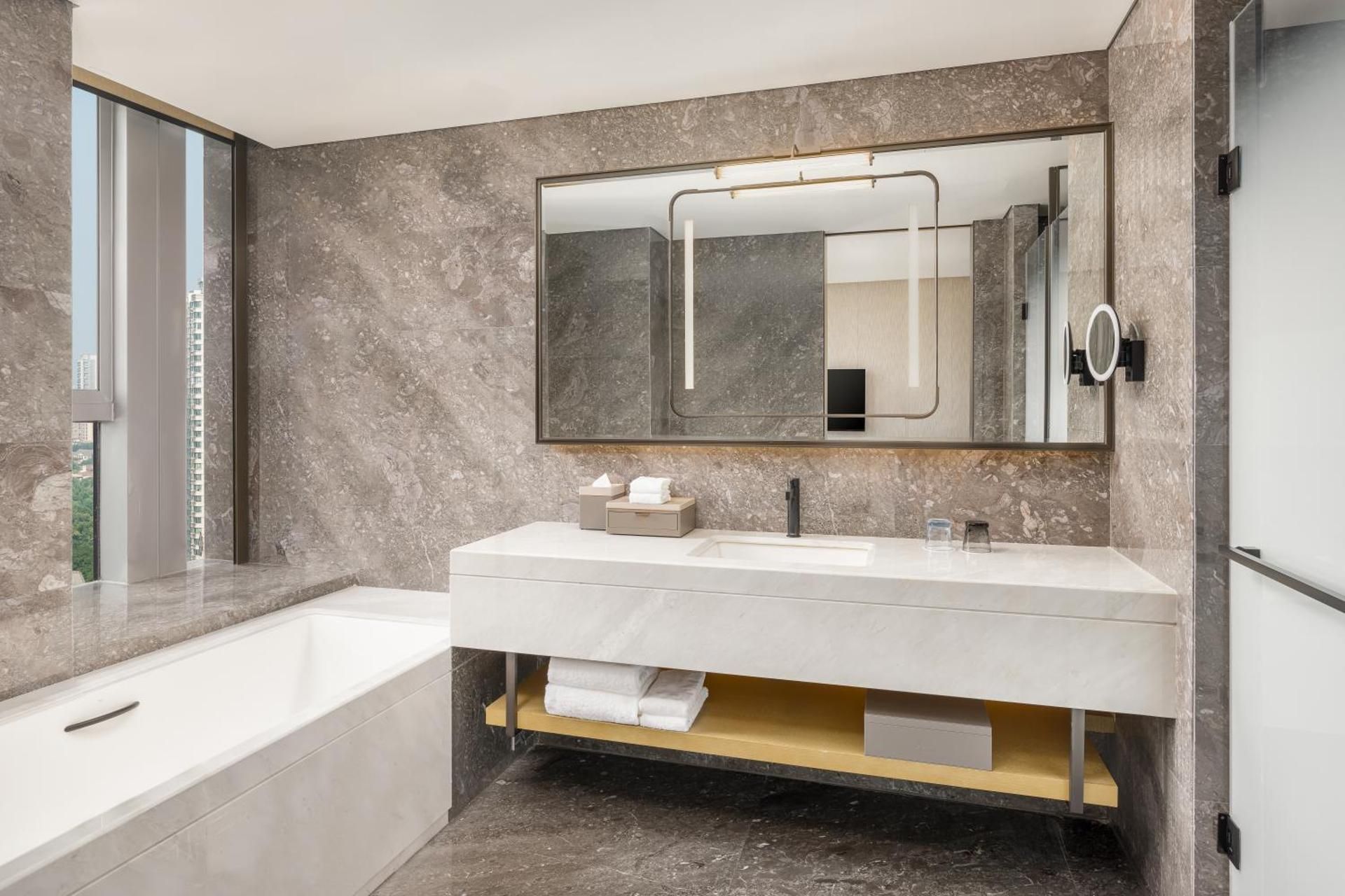 Deluxe Lake View, Guest room, 2 Double, Lake view