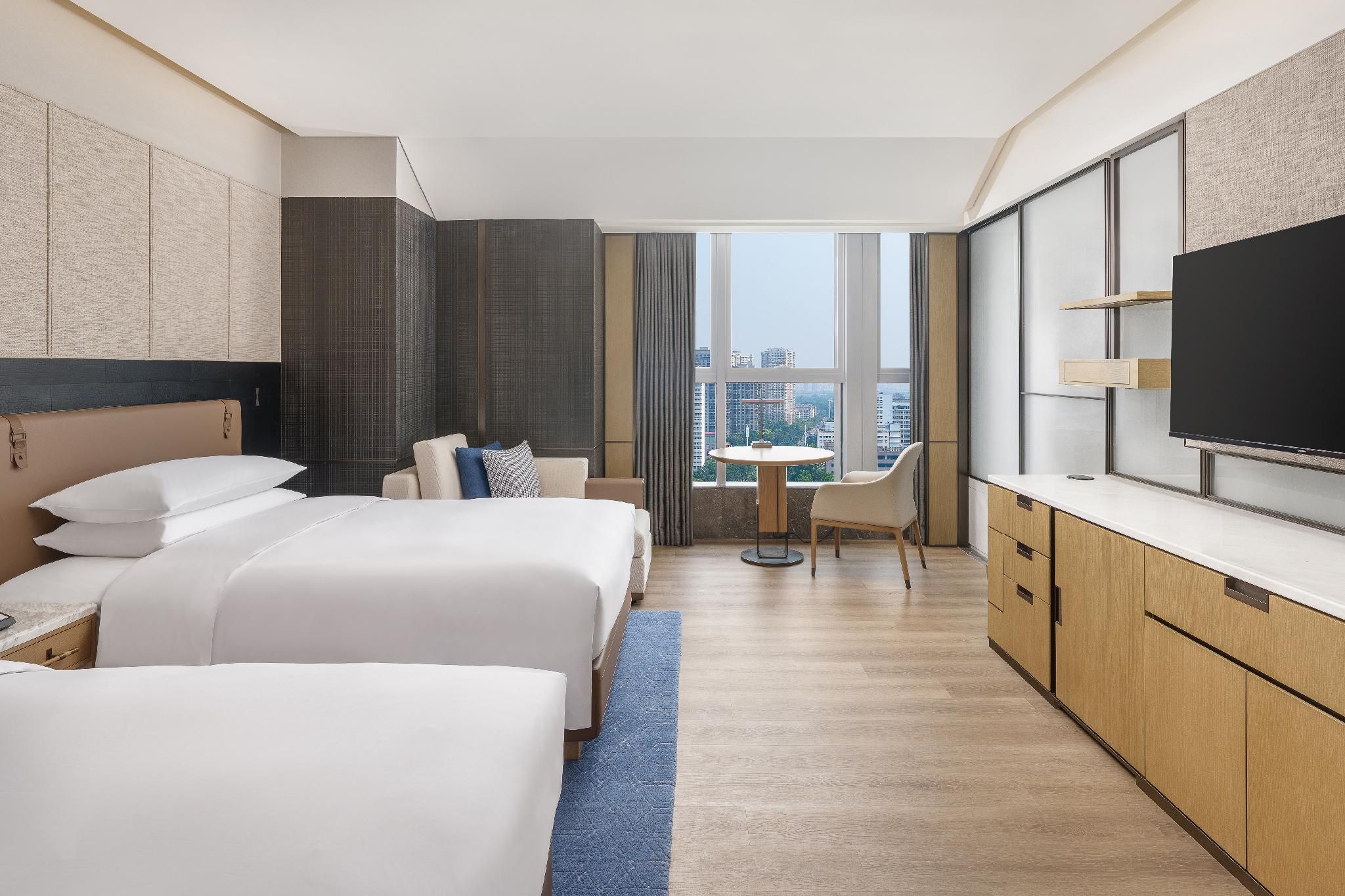 Club Lake View, Executive lounge access, Guest room, 2 Double, Lake view
