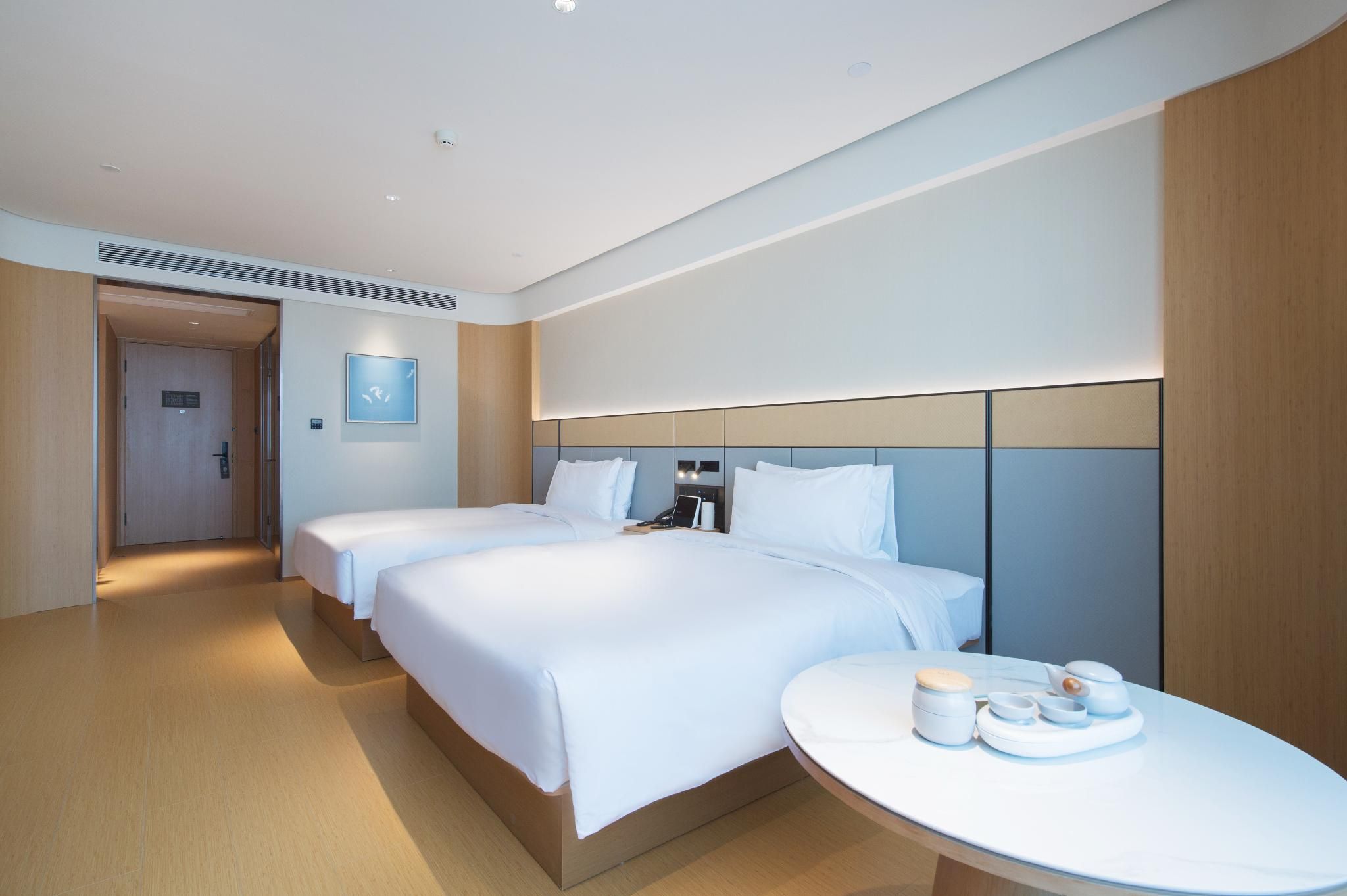 Huazhu - Superior Twin