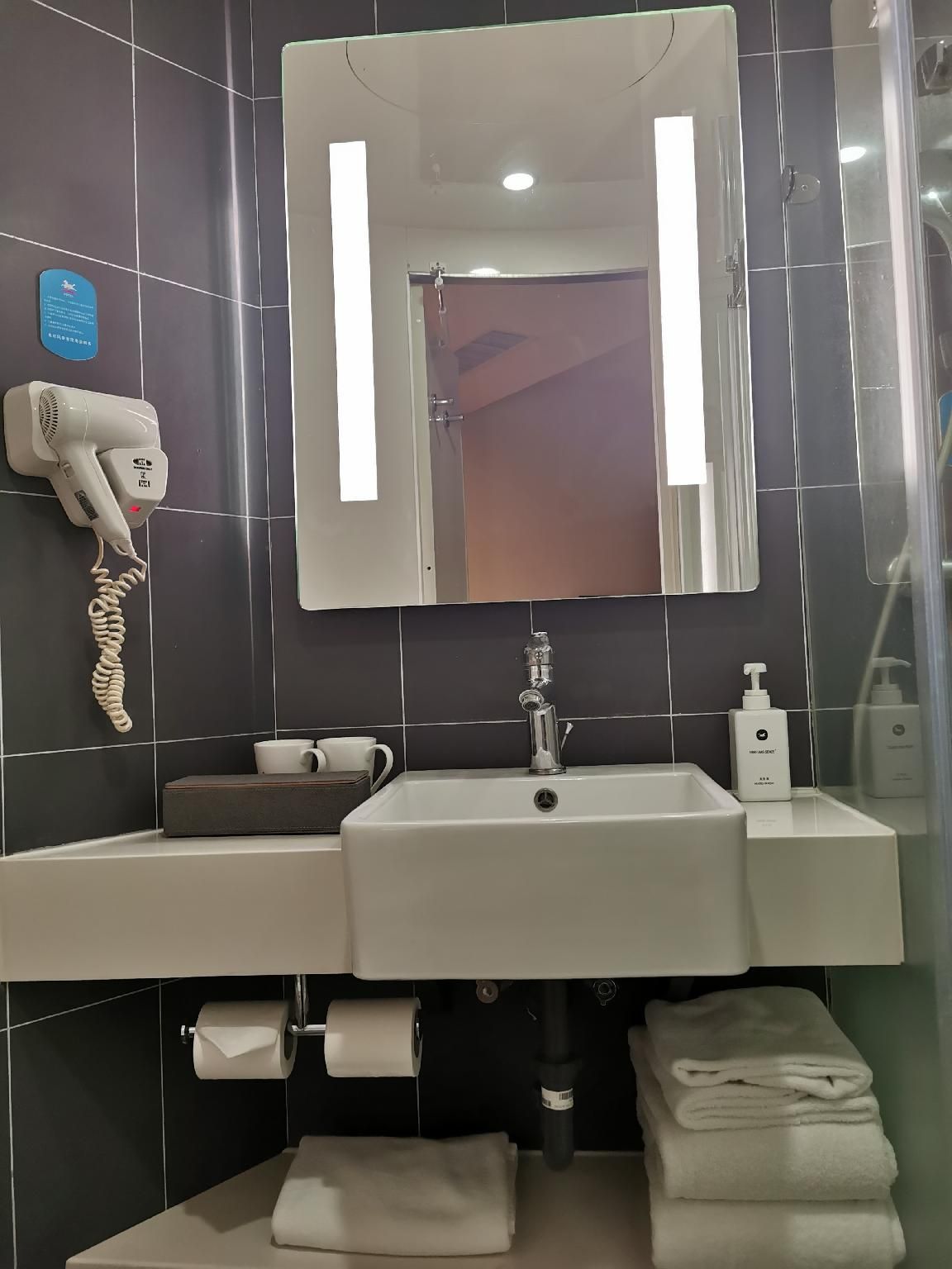 26069865_210728082300104066985