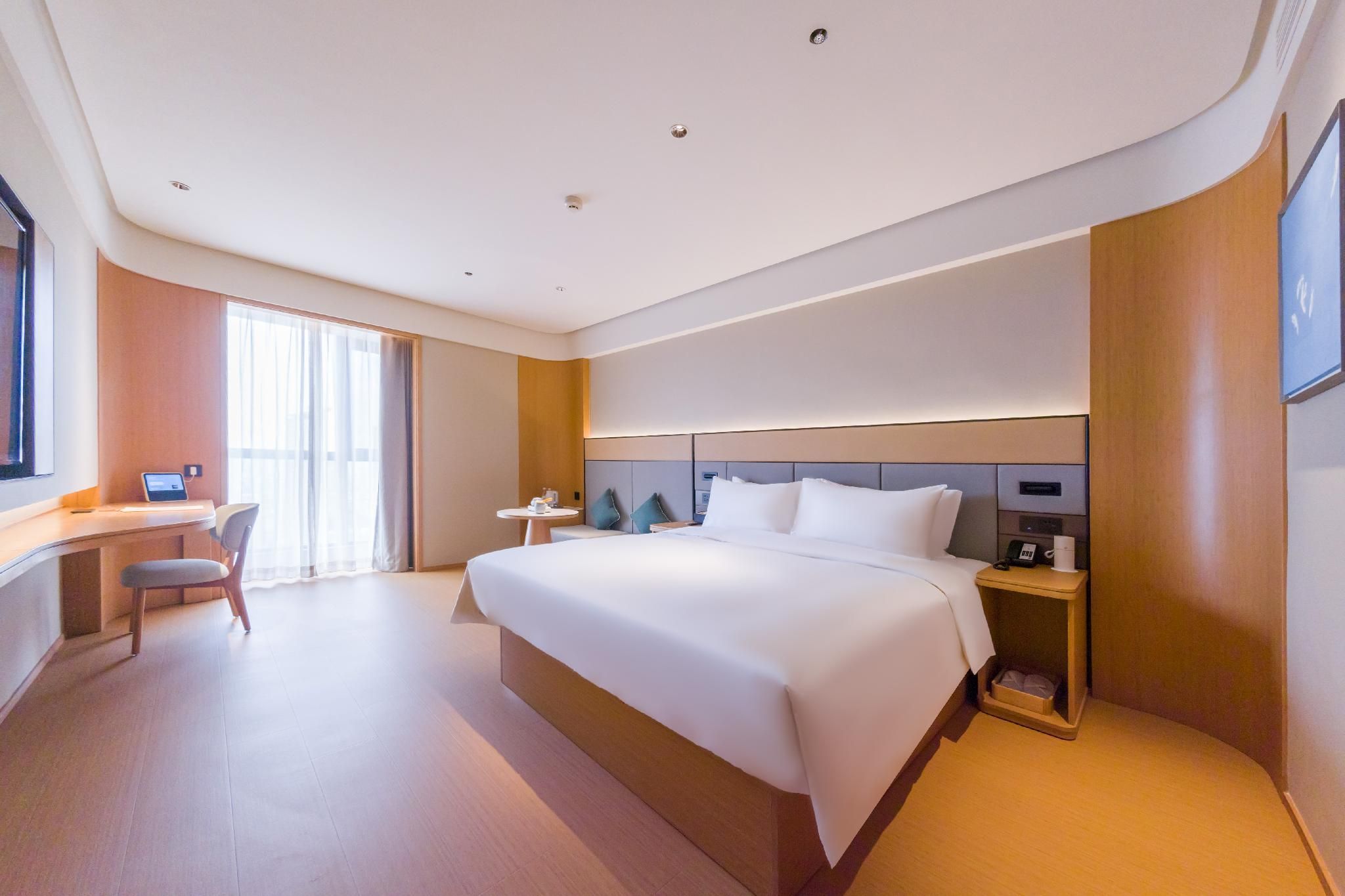 Huazhu - Deluxe Suite