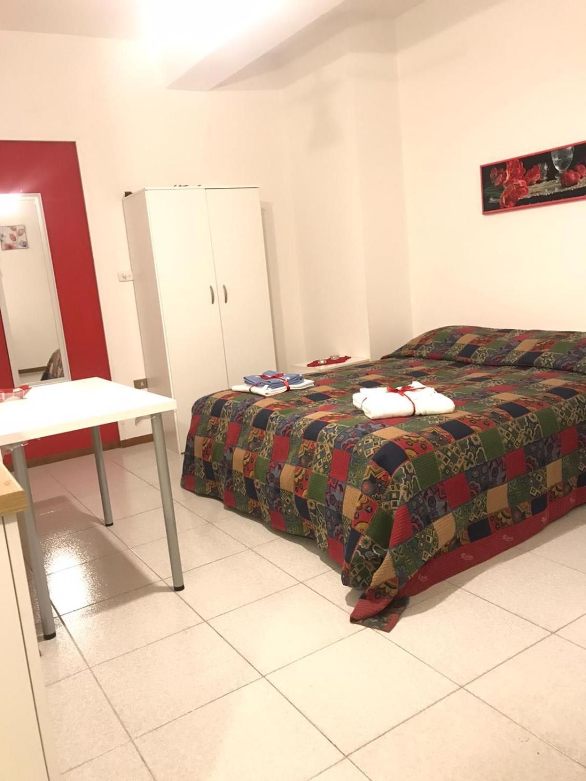 Deluxe Studio
