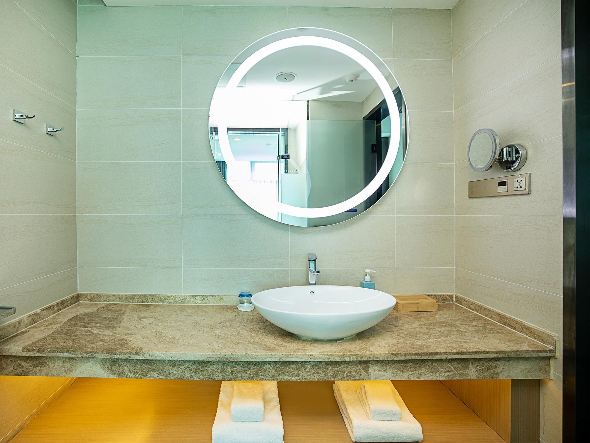 Huazhu - Suite With Twin Bed