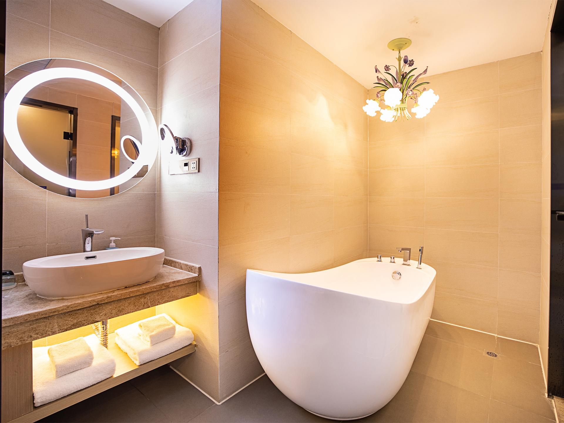 Stayway Hotel Luoyang Nanchang Road Wangfujing Huazhu - Deluxe Suite 2