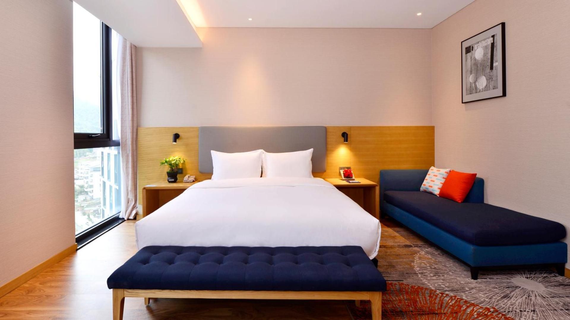 Superior King Room