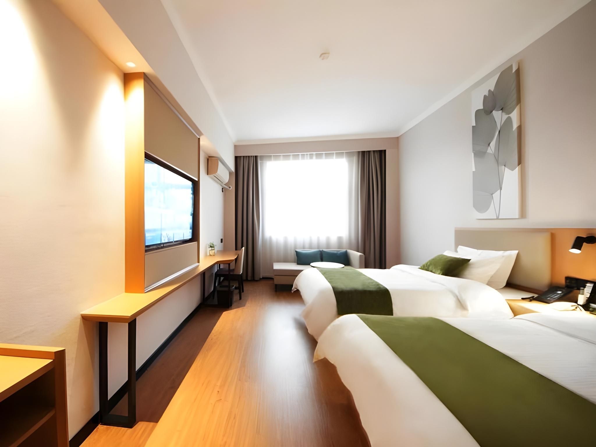 Twin Deluxe Room
