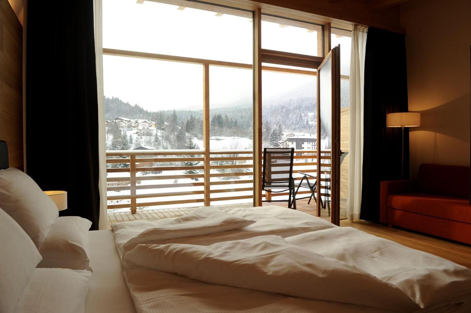 Superior Double Room with Mountain View