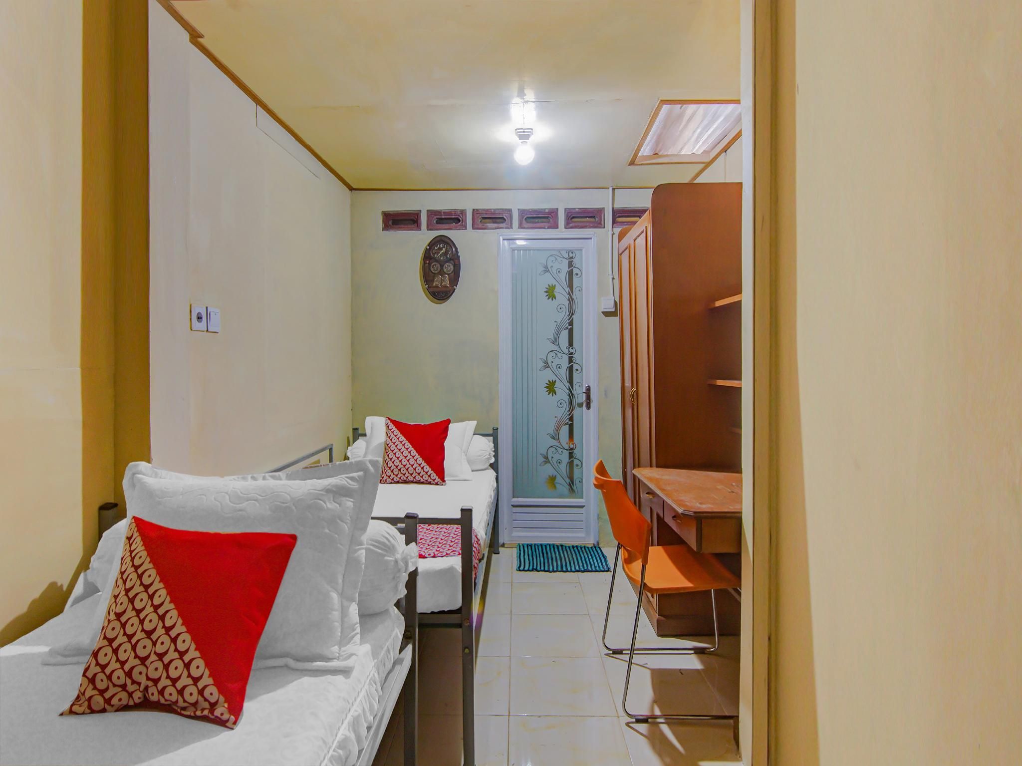 Standard Twin Room - Non-Smoking