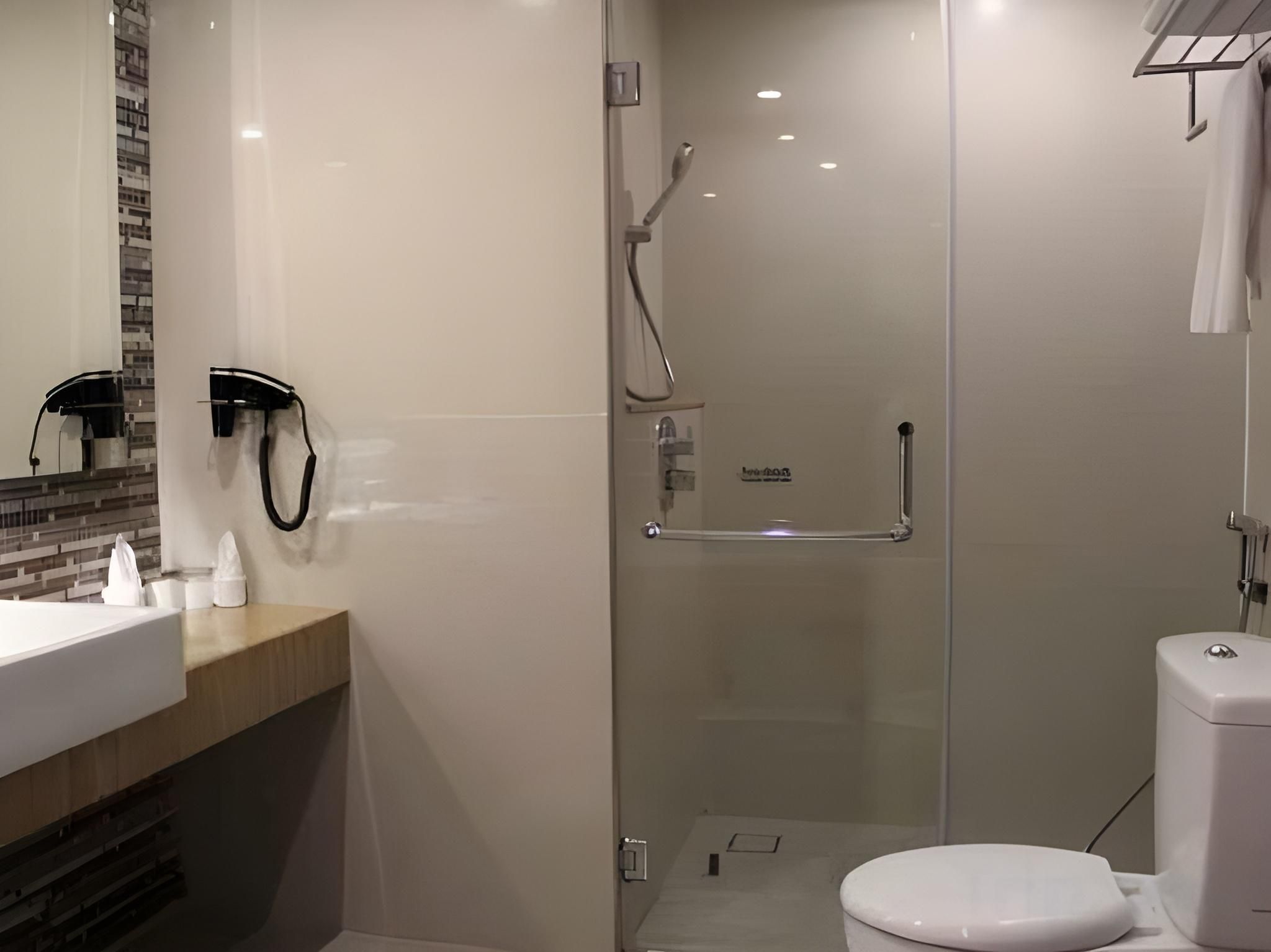 Grand Royal Denai Hotel Syariah Executive Deluxe Twin Non-Smoking 3