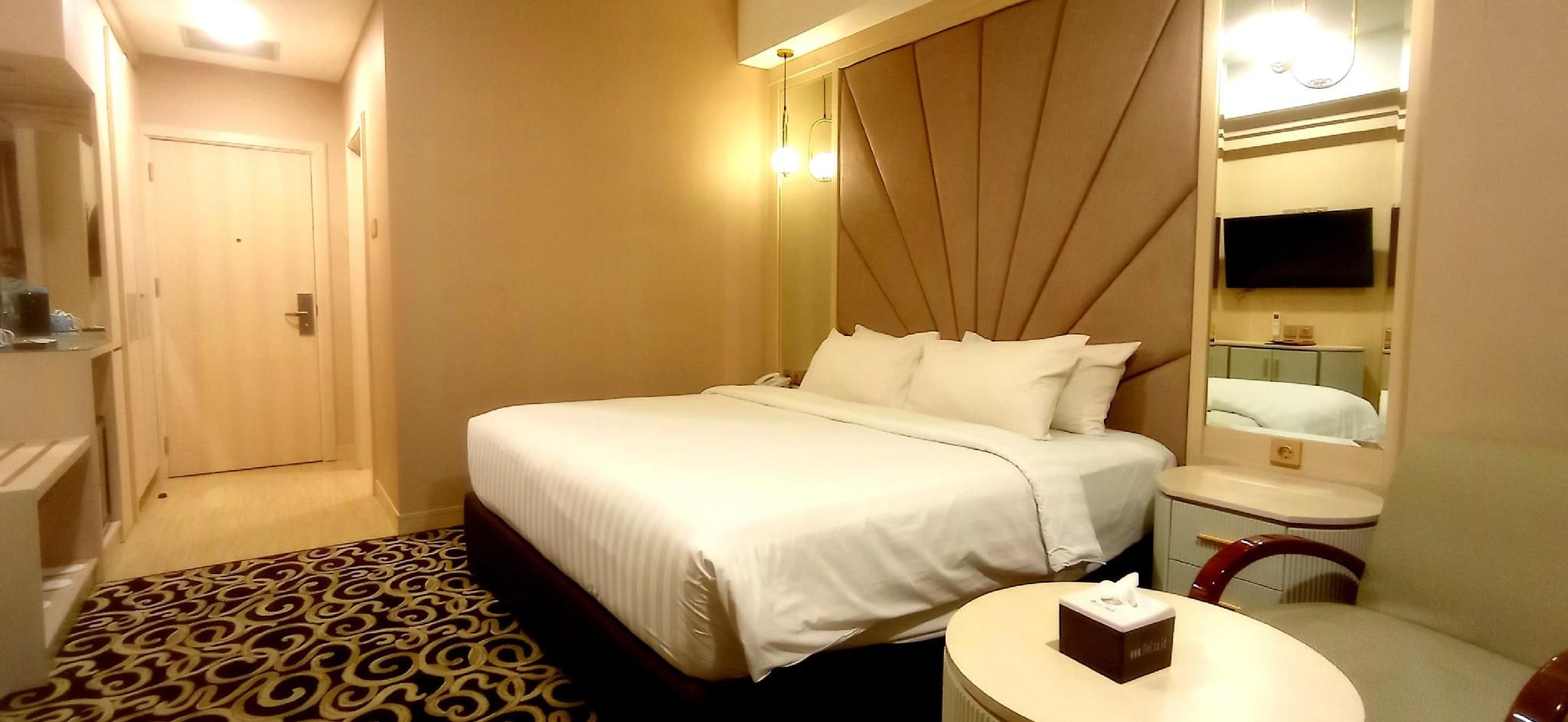 Grand Royal Denai Hotel Syariah Grand Deluxe King Room 2