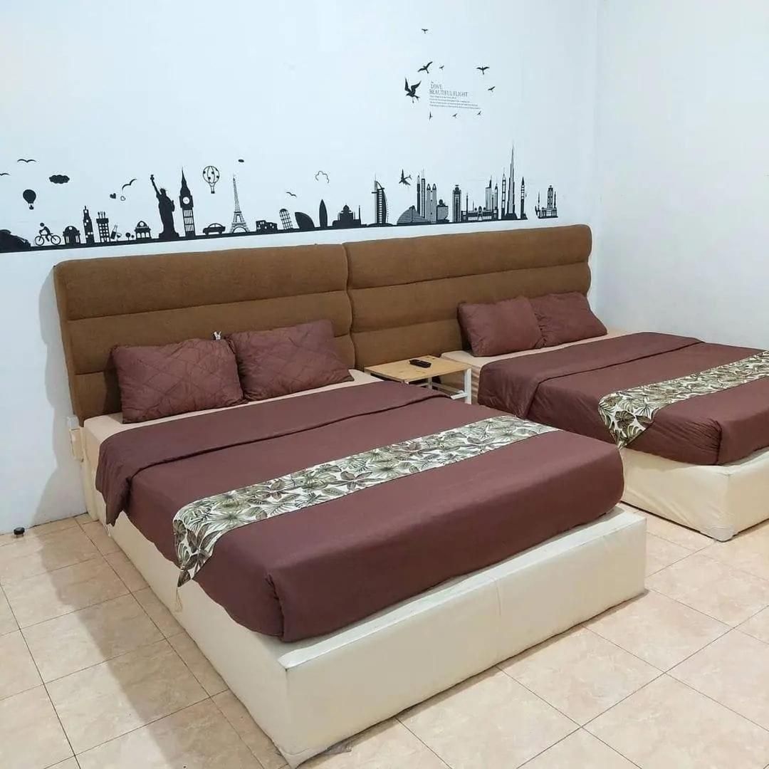 al.barra Deluxe Family Room 2