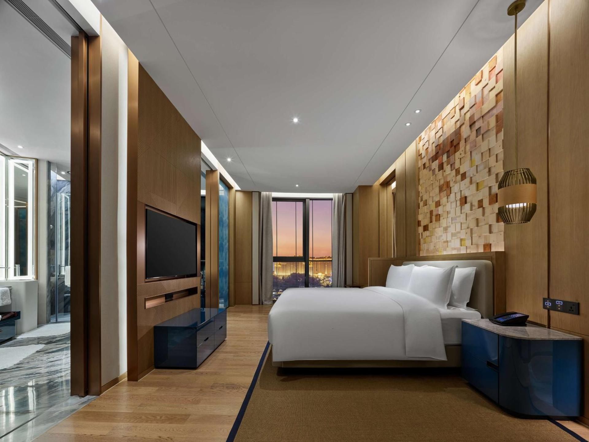 King Premium Ocean View Suite