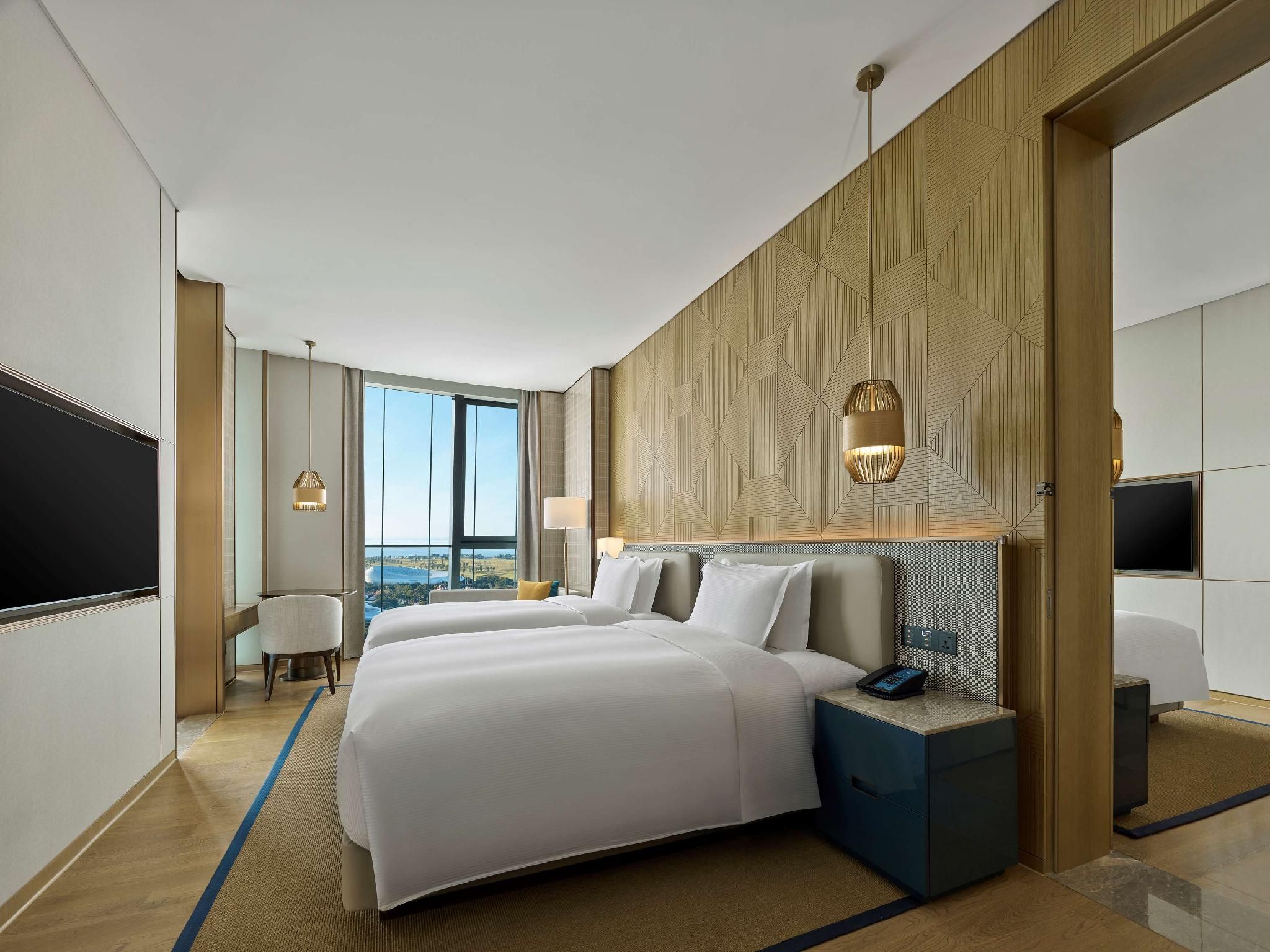 Hilton Hainan Ocean Flower Island Twin Executive Lagoon View Room 2