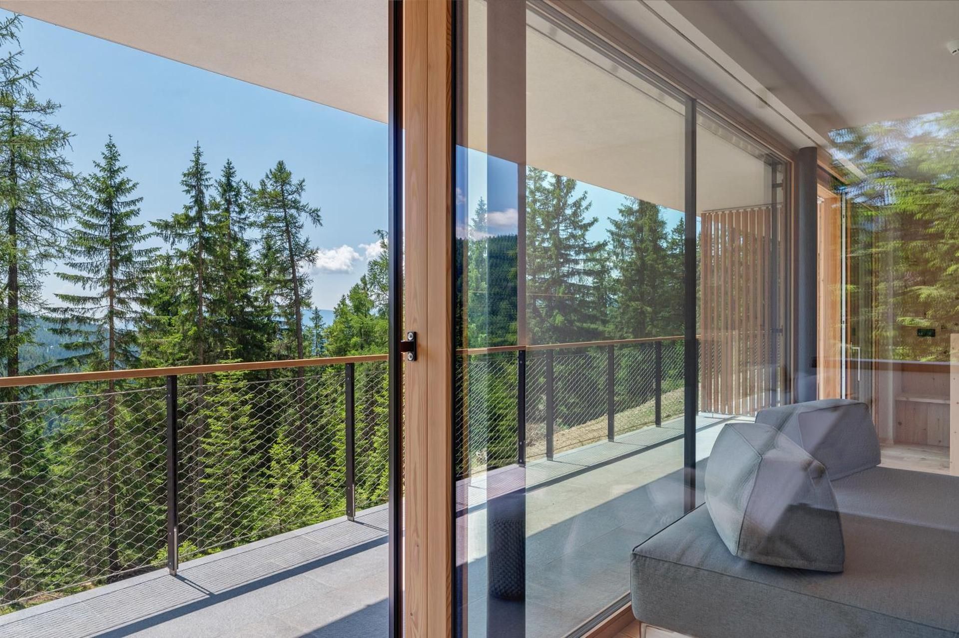 Superior One-Bedroom Apartment