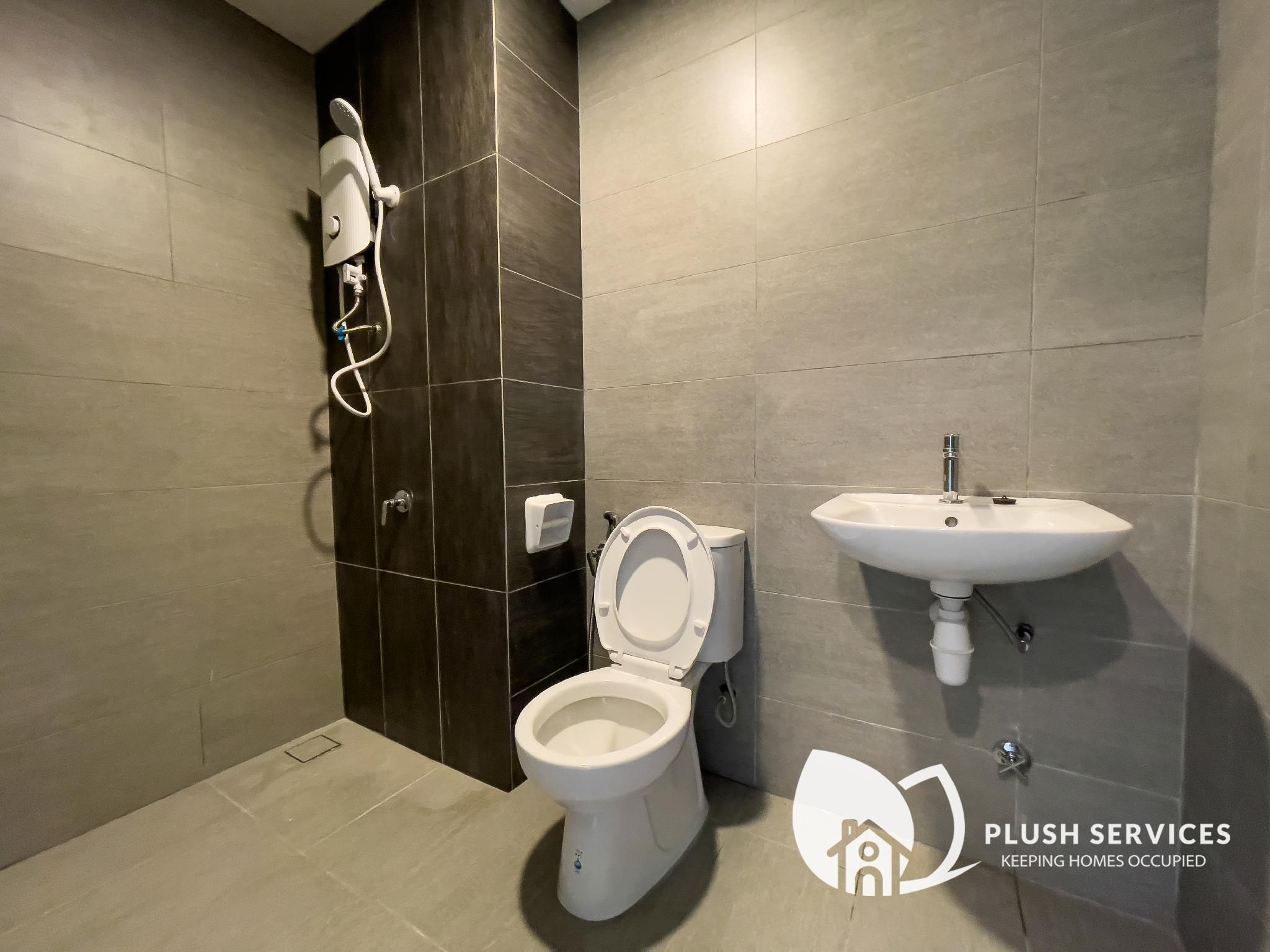 Studio Apartment - Non-Smoking