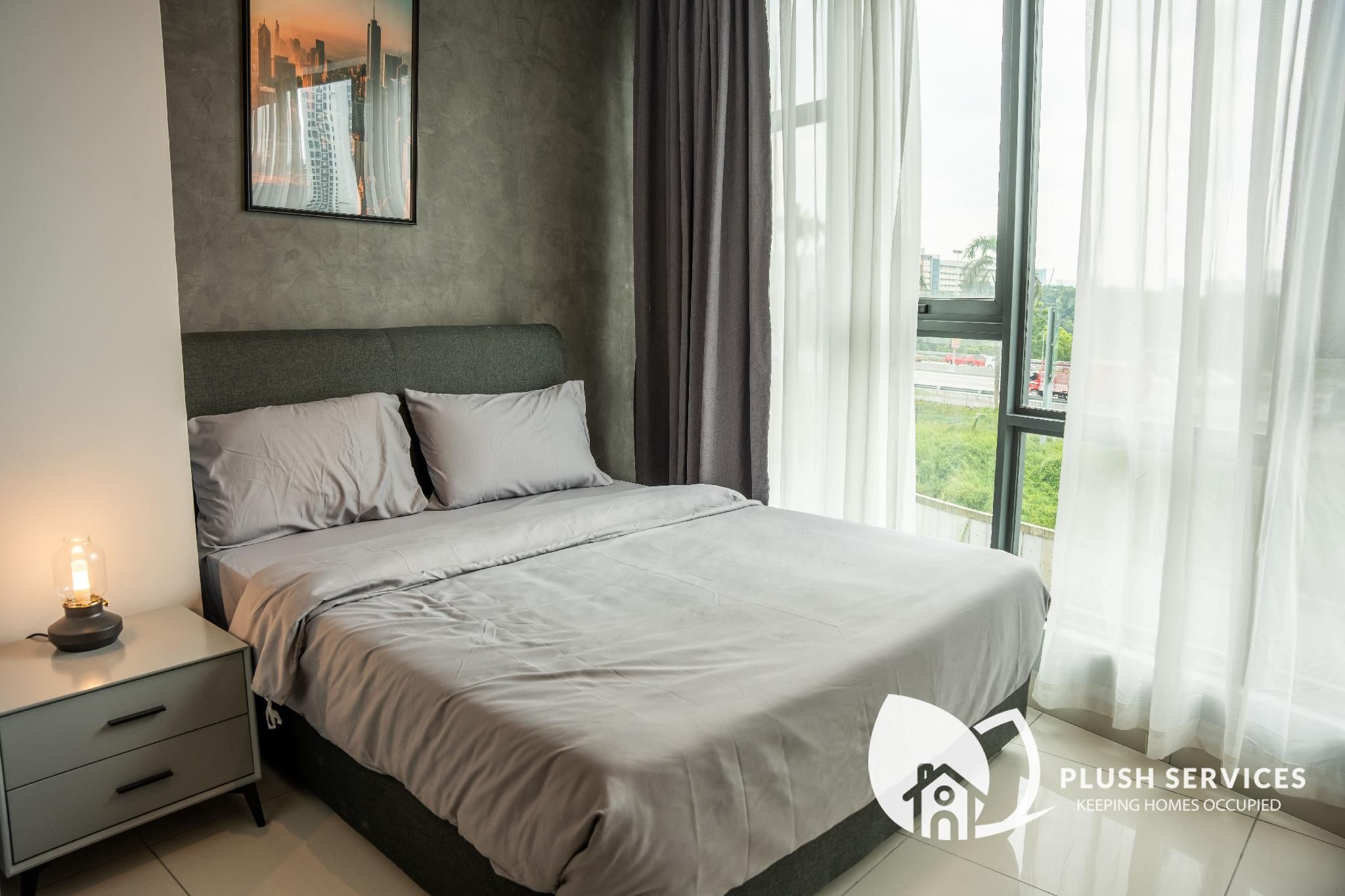 Studio 1 Queen Bed Non-Smoking