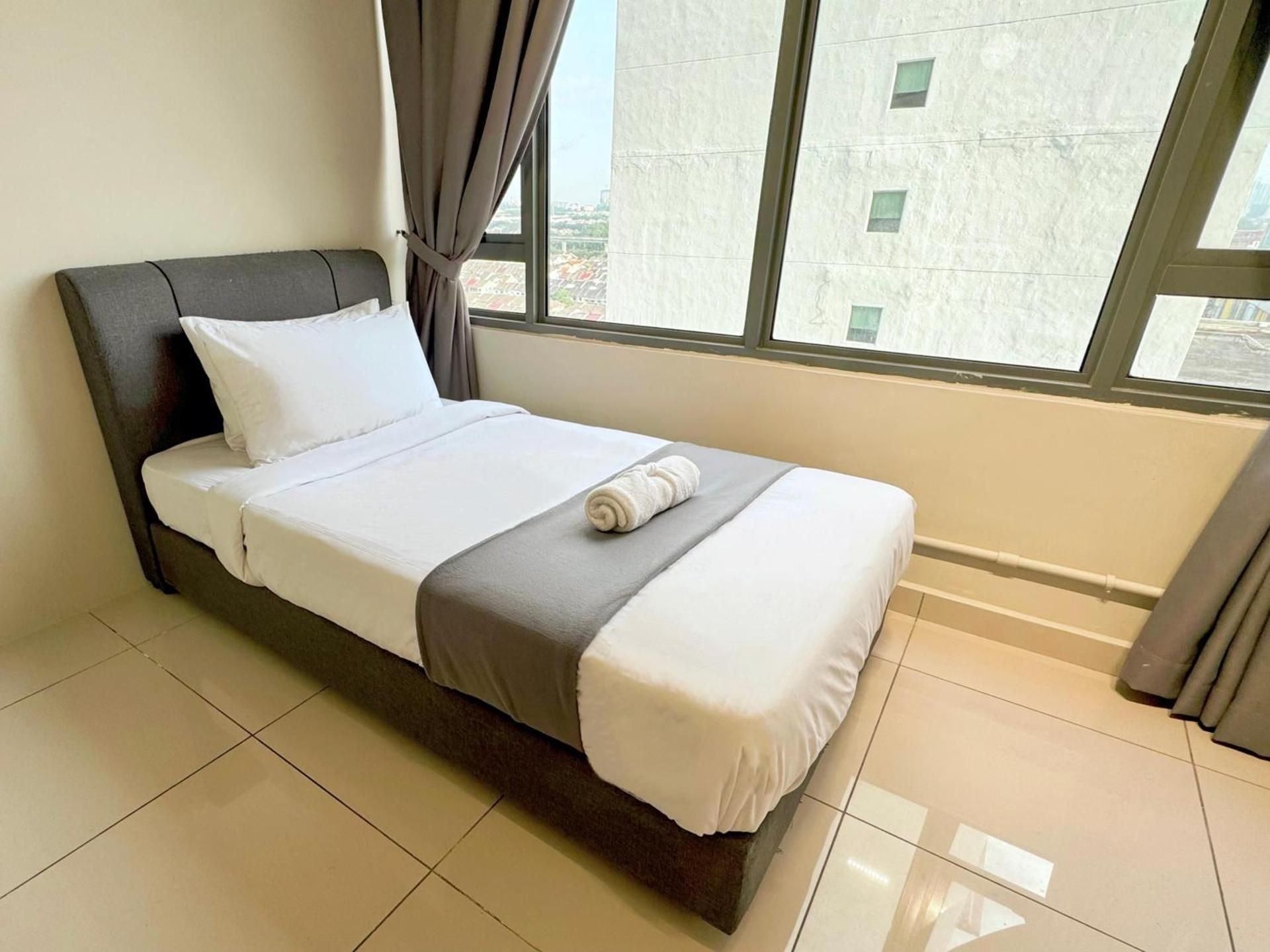Two-Bedroom Apartment with City View