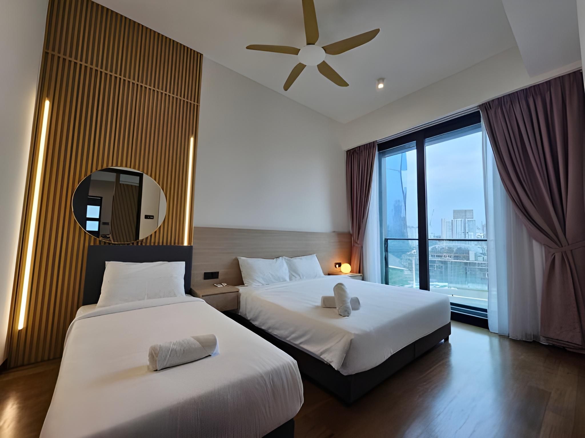 Three Bedroom Suite City View