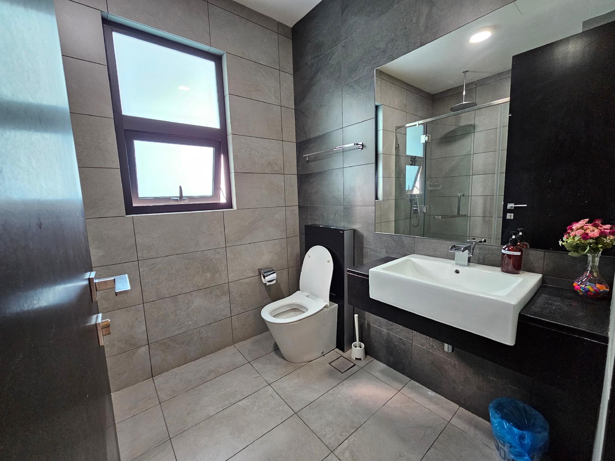 Three Bedroom Apartment with Balcony
