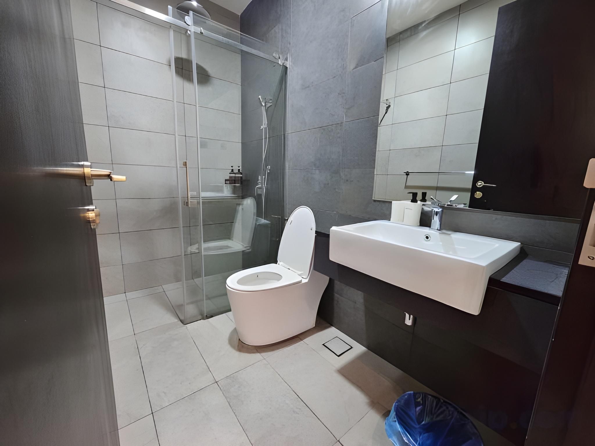 Three Bedroom Suite City View