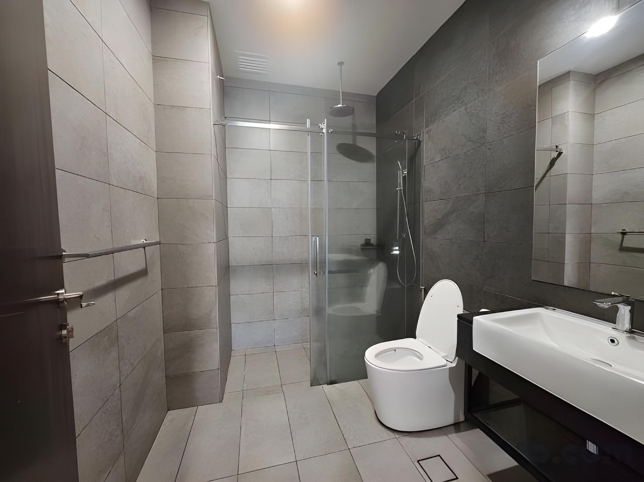 Three Bedroom Condo City View