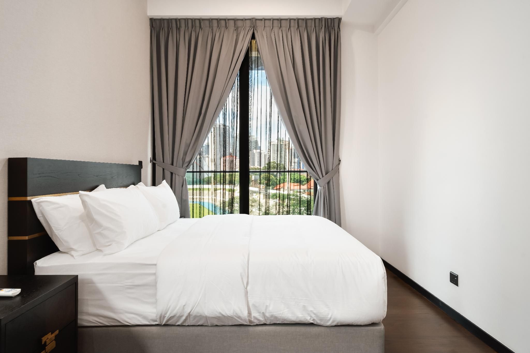 Three Bedroom Apartment with Balcony
